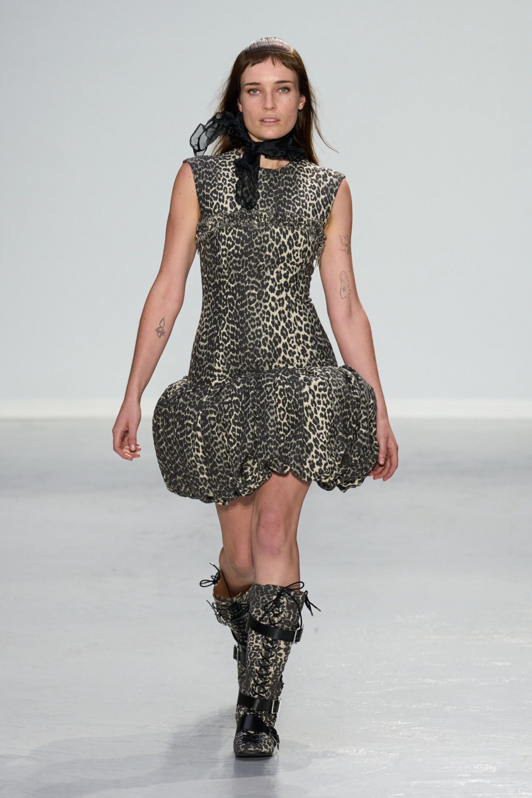 fitted animal-print mini dress