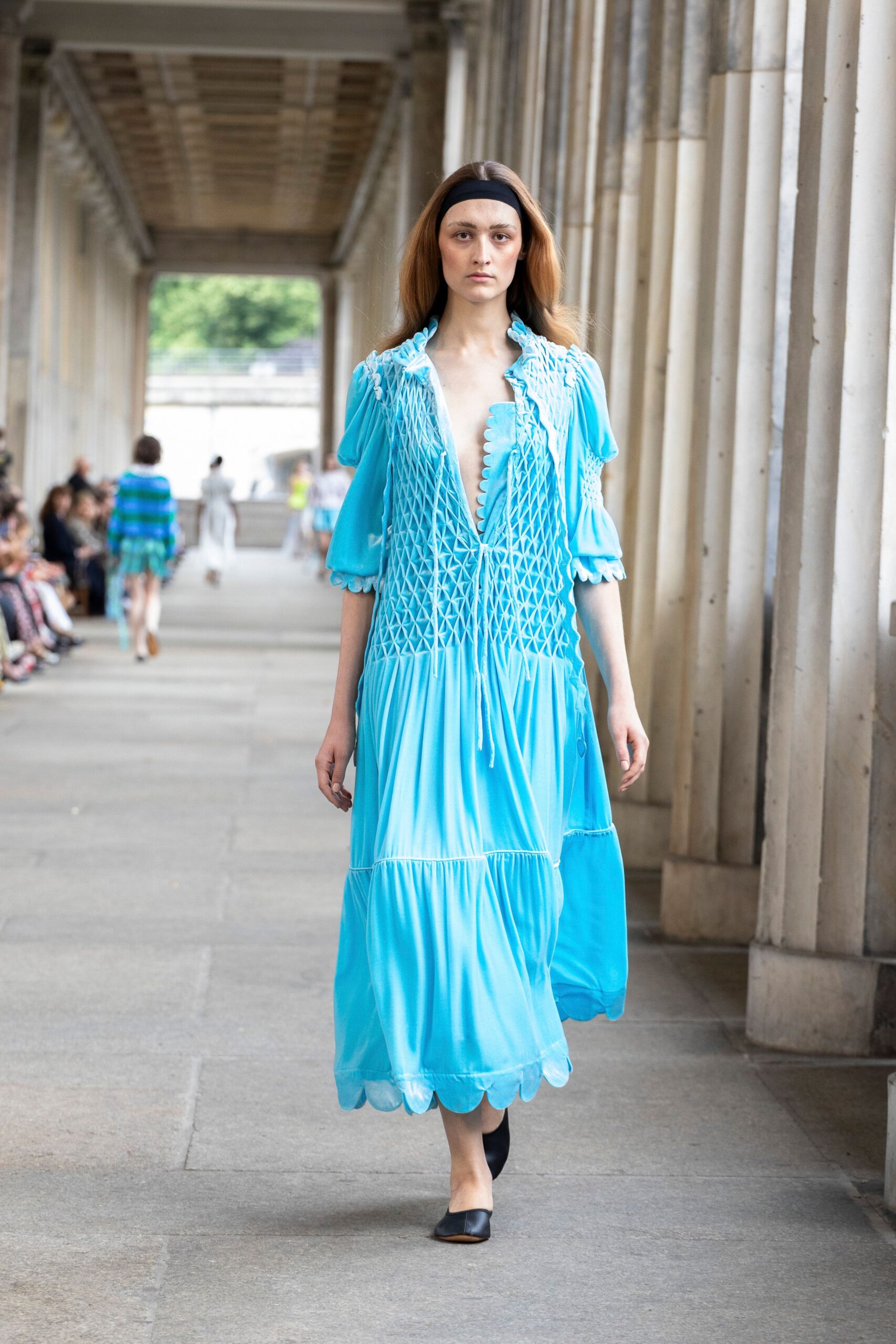 blue cotton short-sleeve v-neck relaxed pleated draped dress
