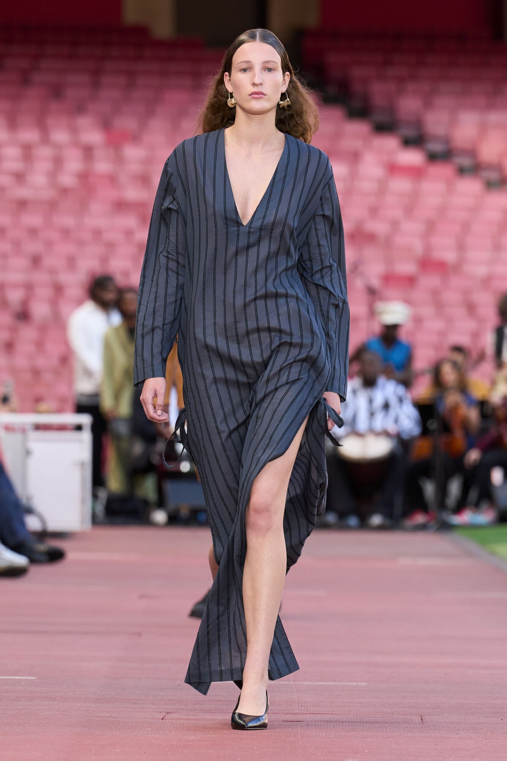 gray cotton long-sleeve v-neck relaxed striped draped dress
