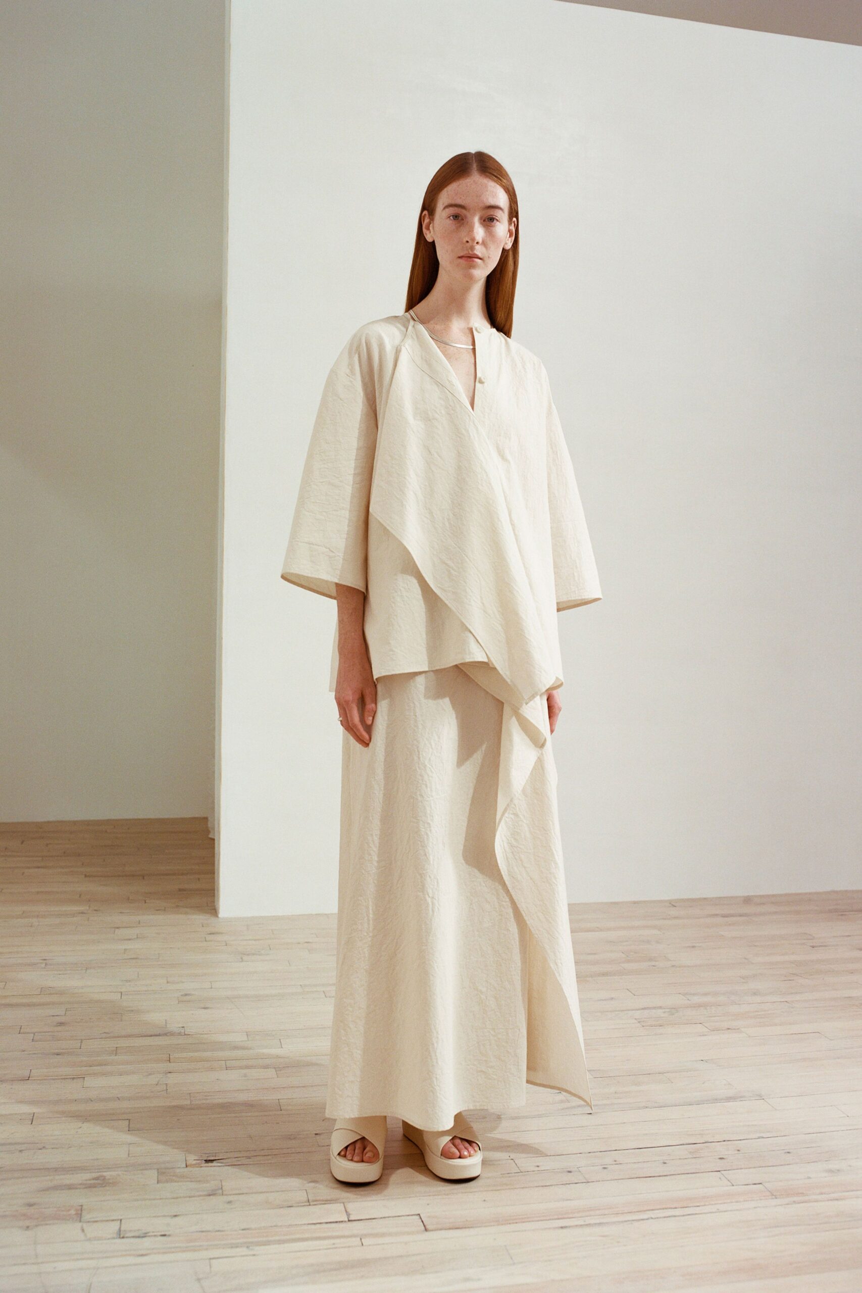 beige relaxed maxi dress with shoes