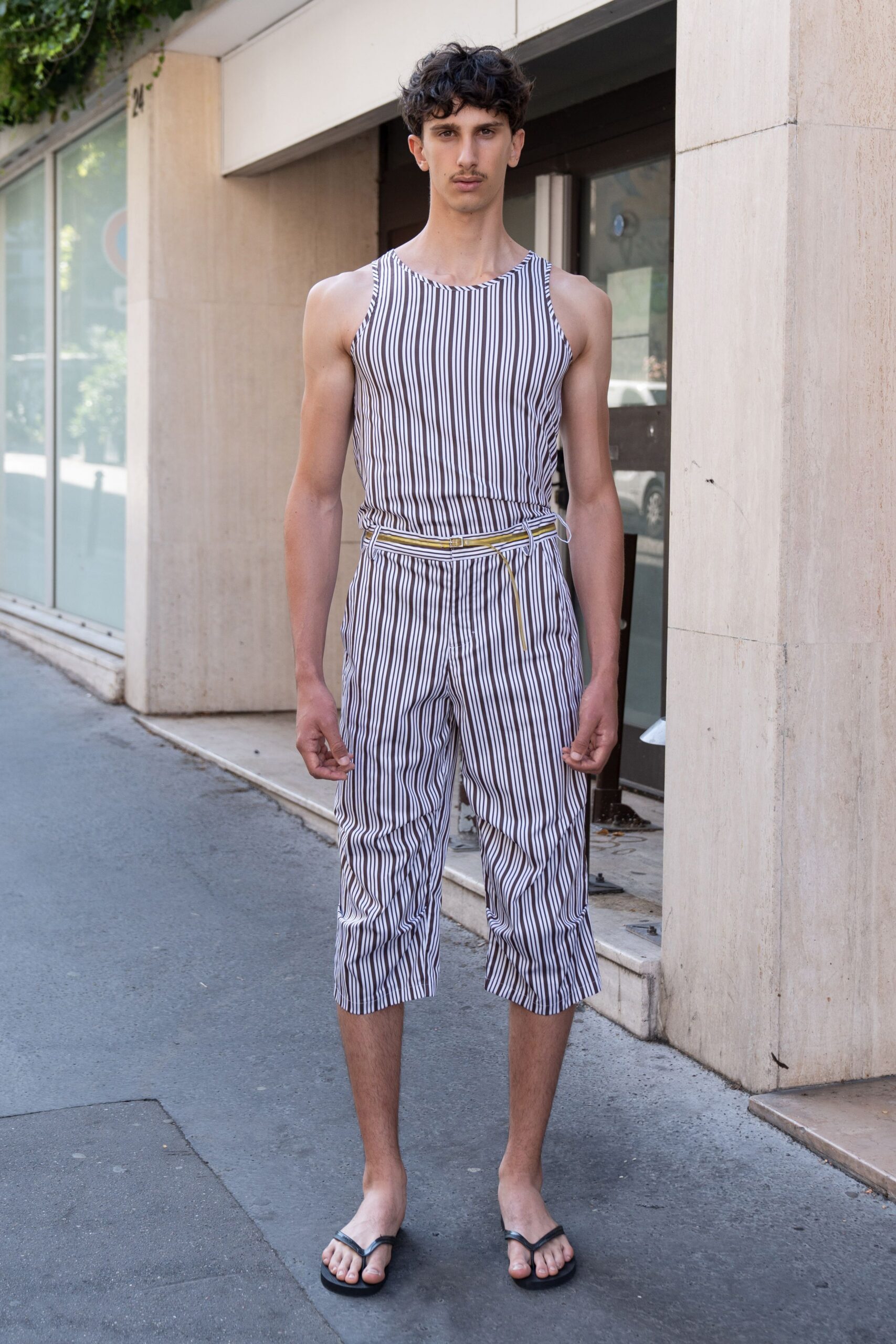 white cotton sleeveless collared fitted striped zippered romper