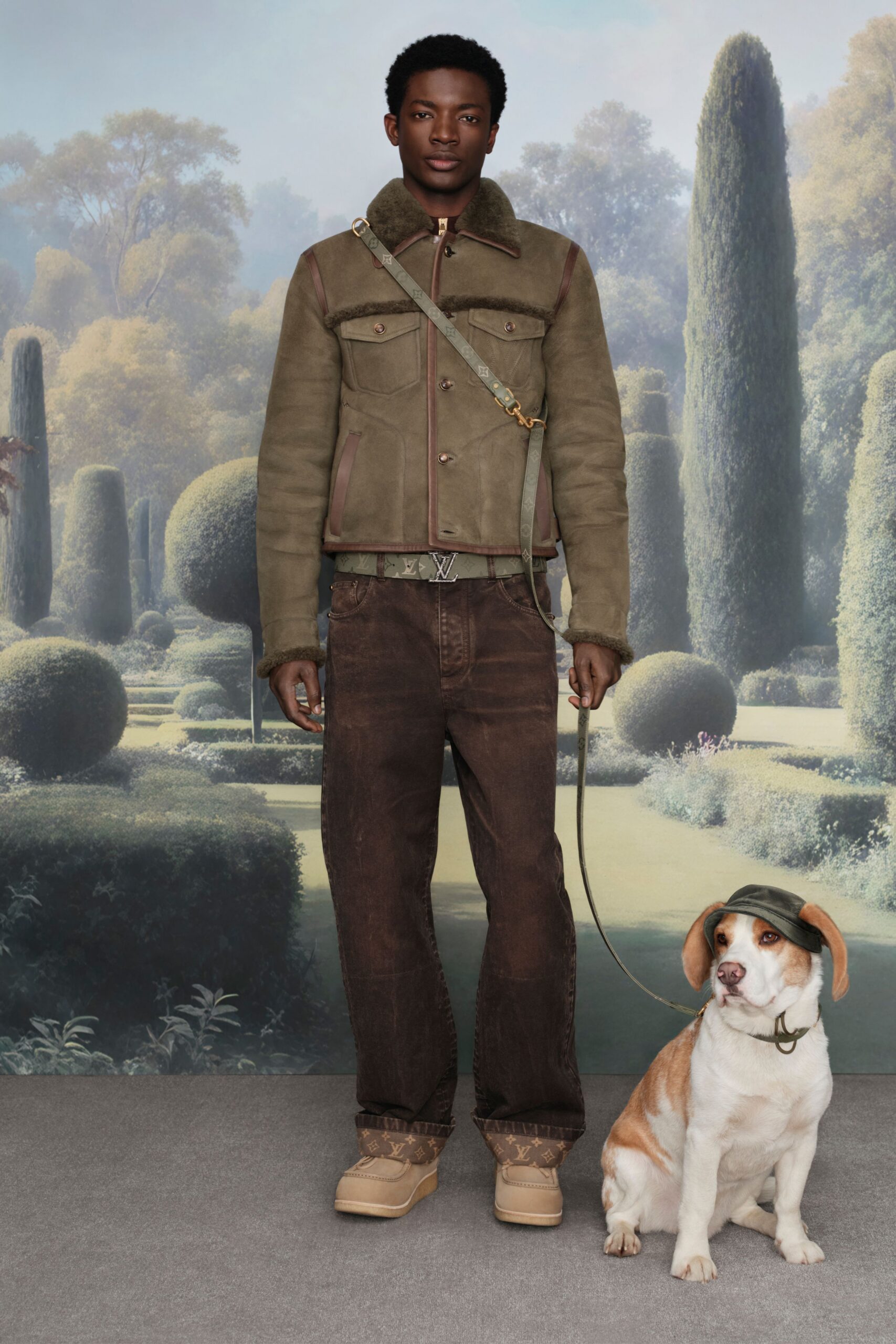 green cotton long-sleeve collared fitted buttoned jacket