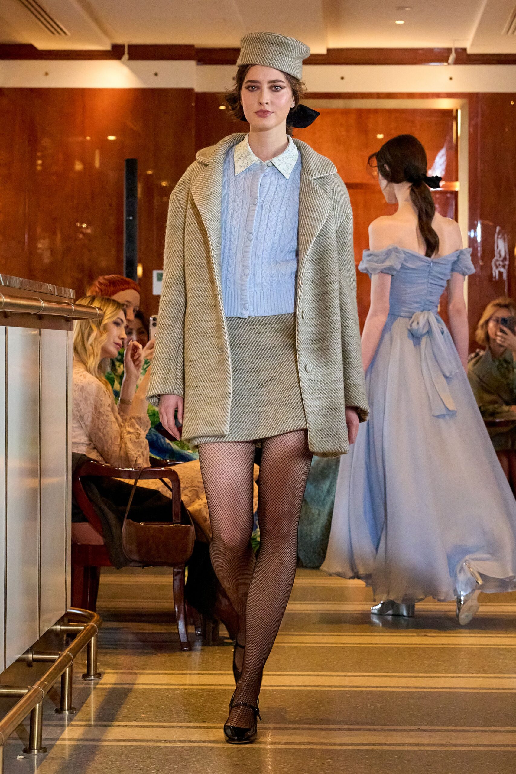beige wool fitted pleated mini skirt