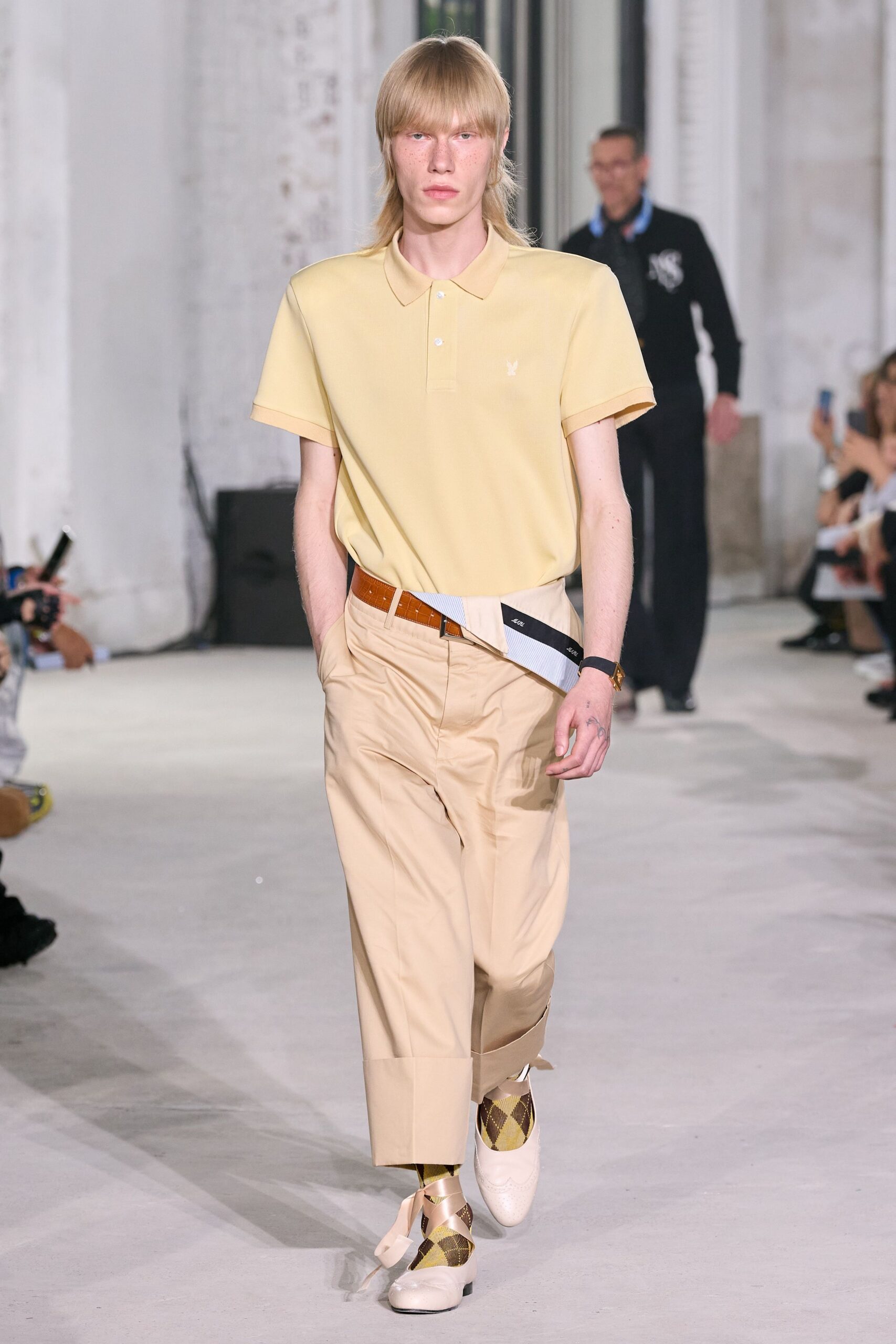 yellow cotton shirt with beige pants