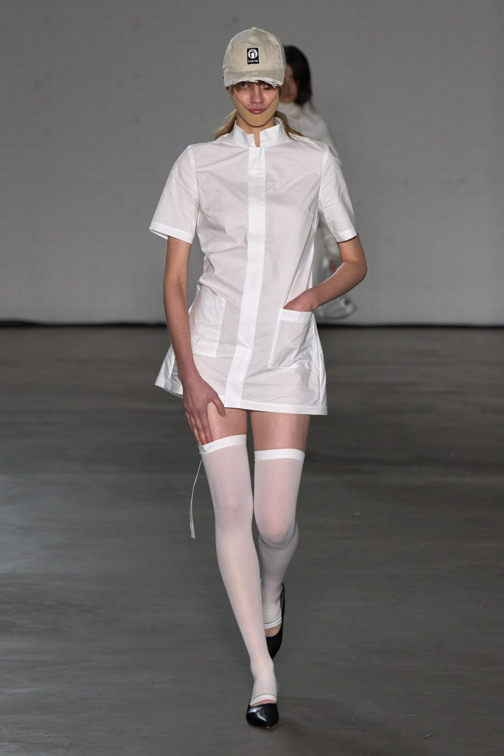 white cotton short-sleeve collared fitted pockets short shirt-dress