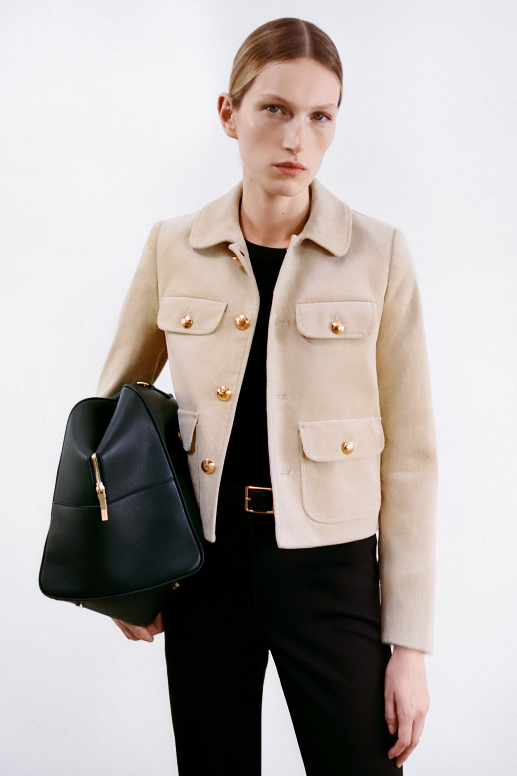 beige cotton long-sleeve collared fitted buttoned pockets jacket