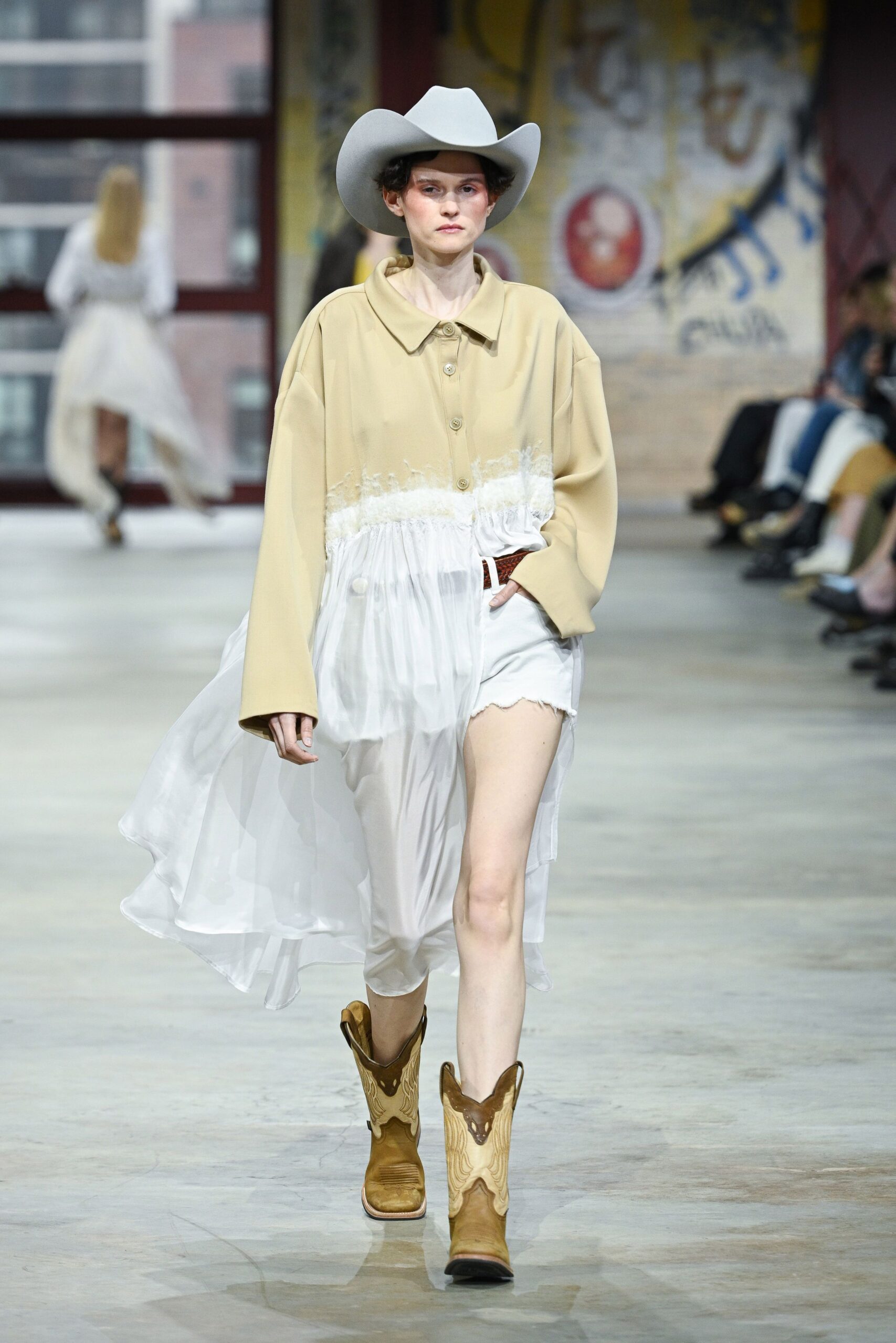 beige cotton long-sleeve collared oversized buttoned coat