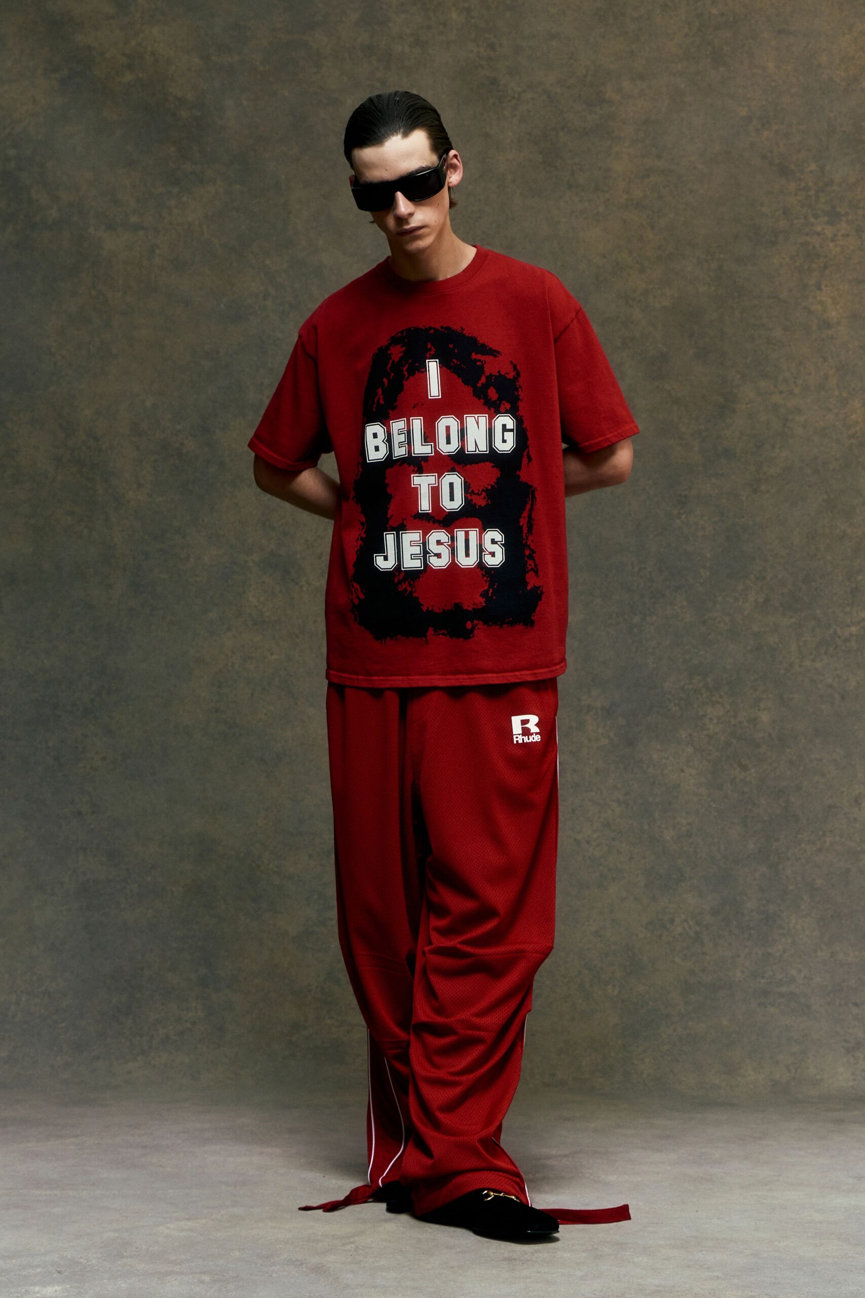 red cotton short-sleeve collared relaxed printed t-shirt