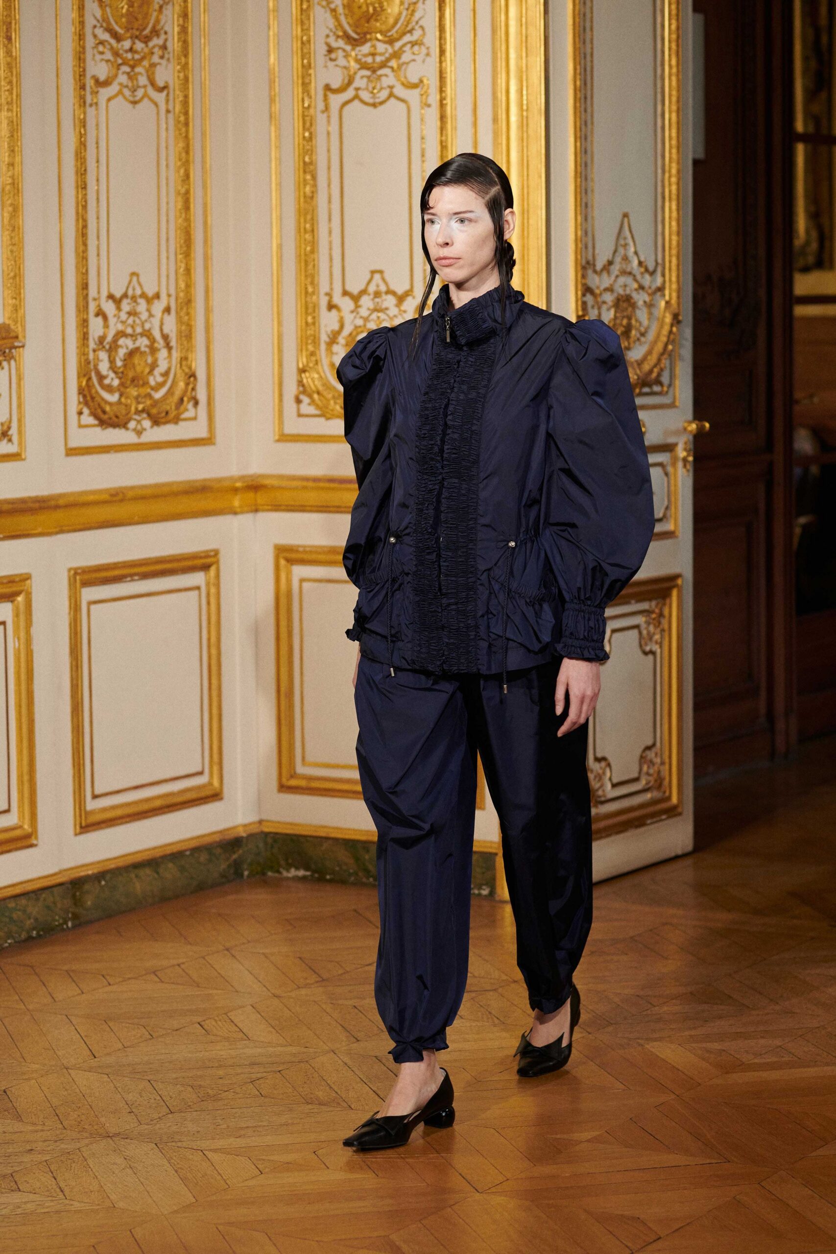 black silk long-sleeve collared relaxed padded zippered jacket
