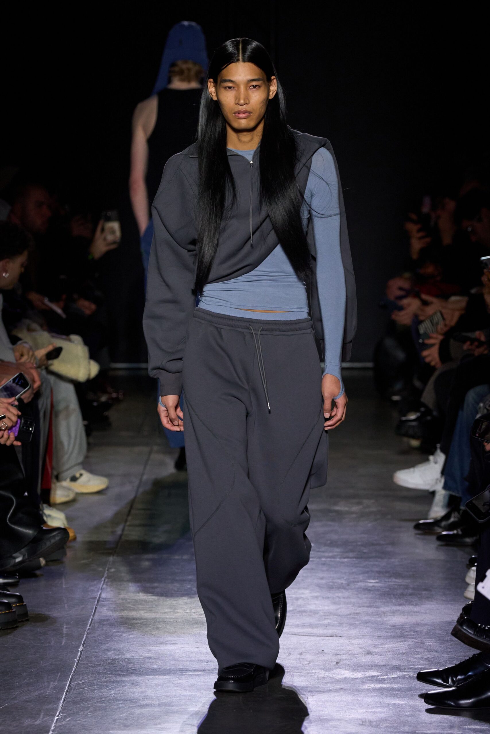 gray cotton long-sleeve hooded relaxed hoodie