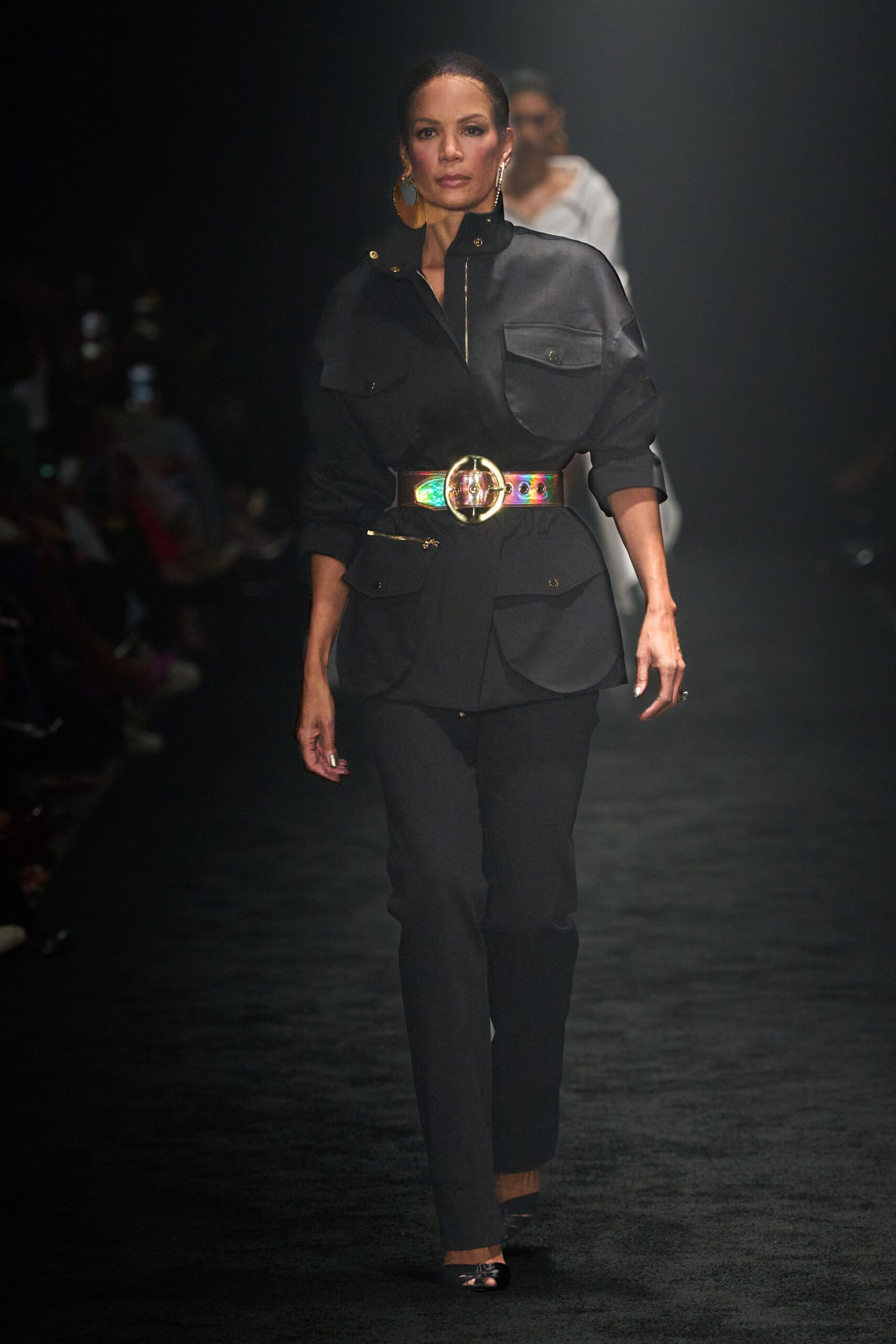 black fitted jacket and pants