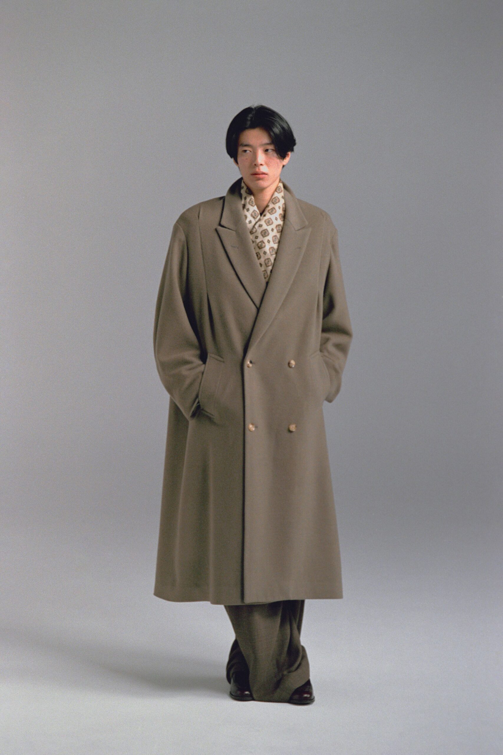 brown wool long-sleeve collared relaxed coat