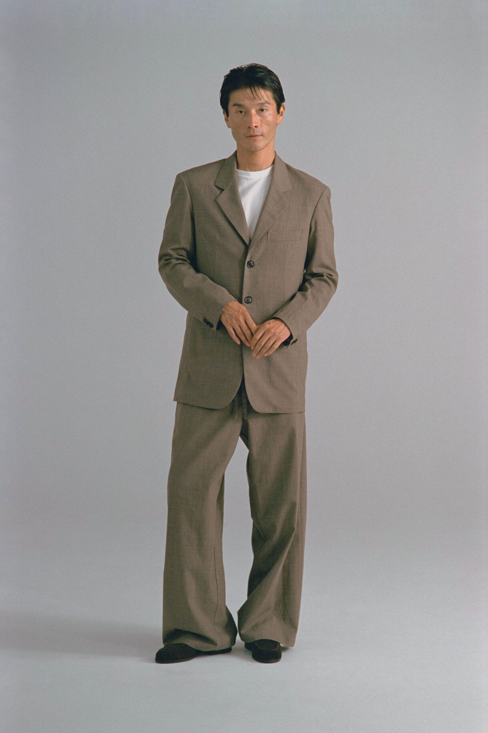 brown cotton long-sleeve collared relaxed buttoned wide-leg suit