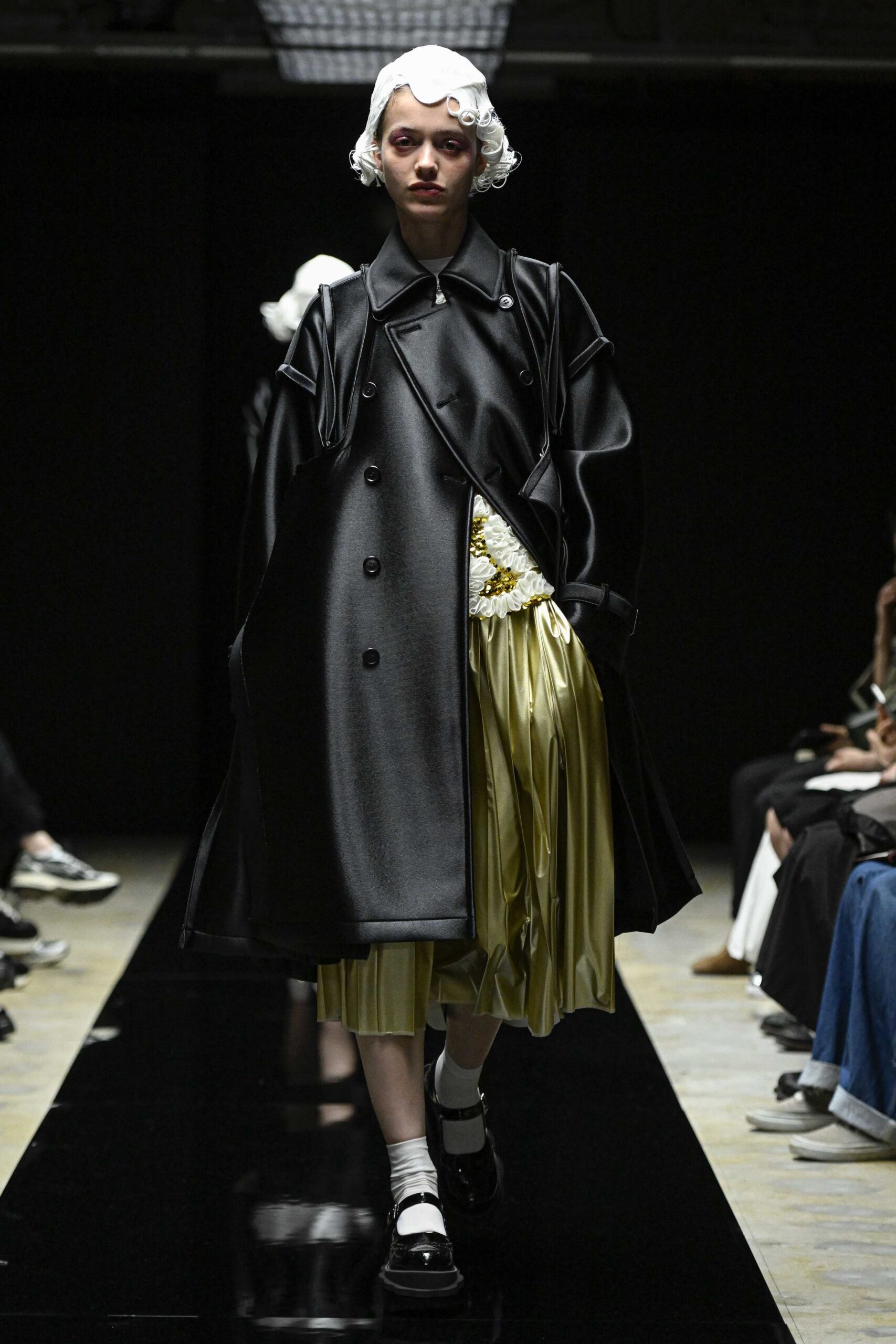 black leather long-sleeve collared oversized zippered coat