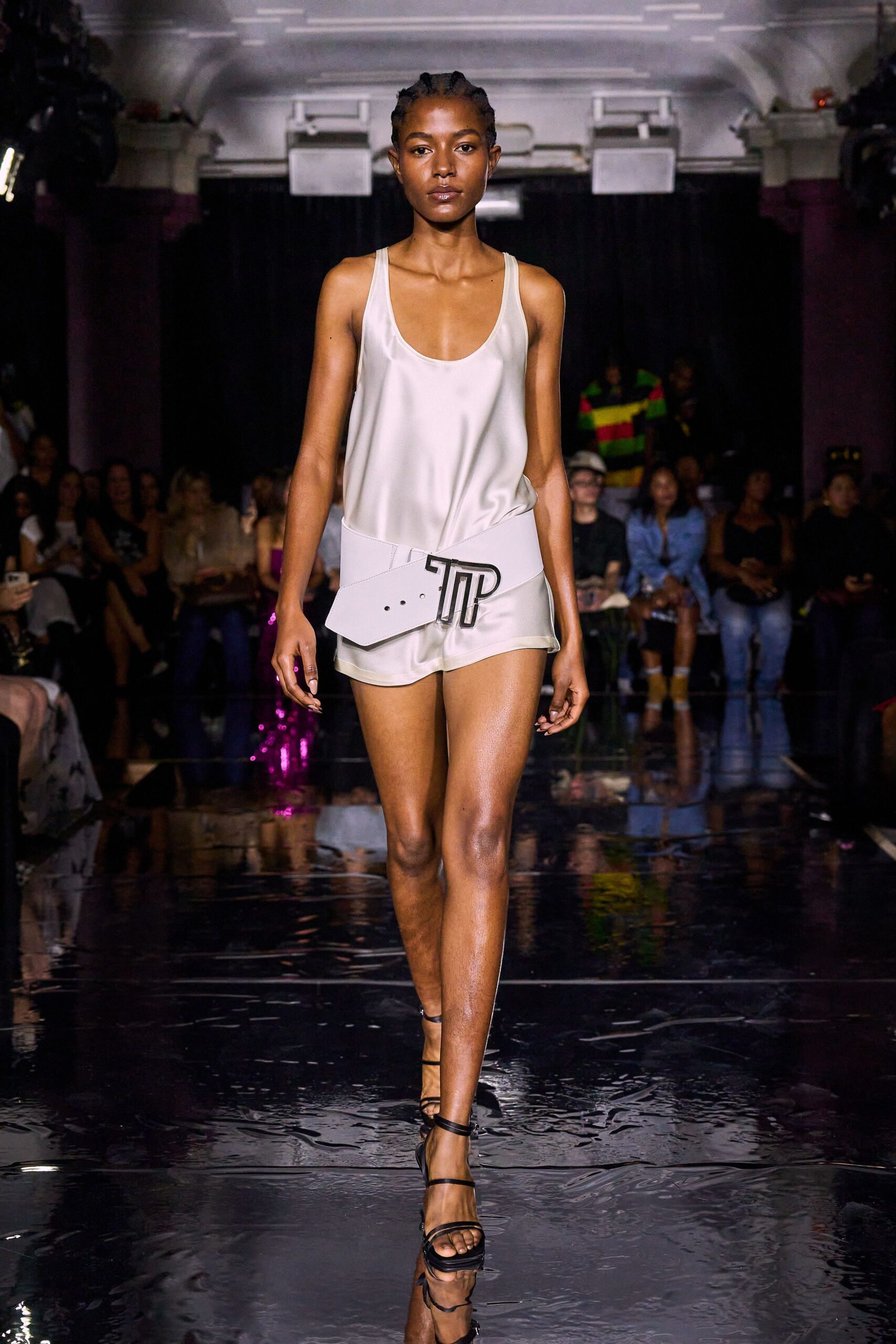 beige silk fitted shorts
