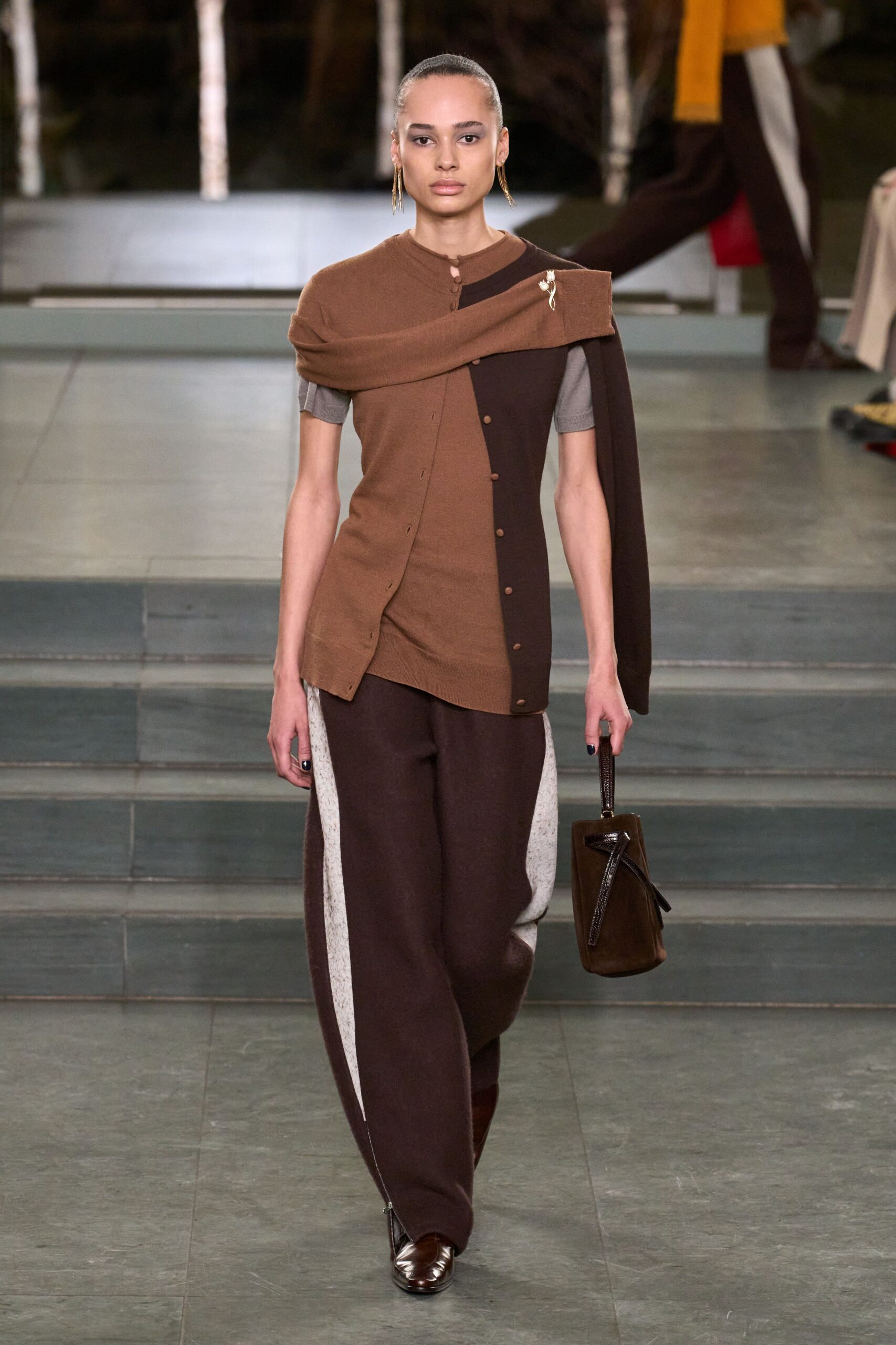 brown cotton short-sleeve collared fitted buttoned top