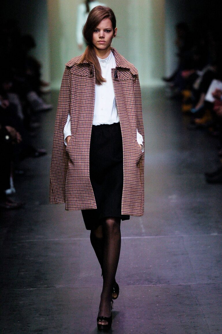 Miu Miu Fall 2005 Ready-to-Wear