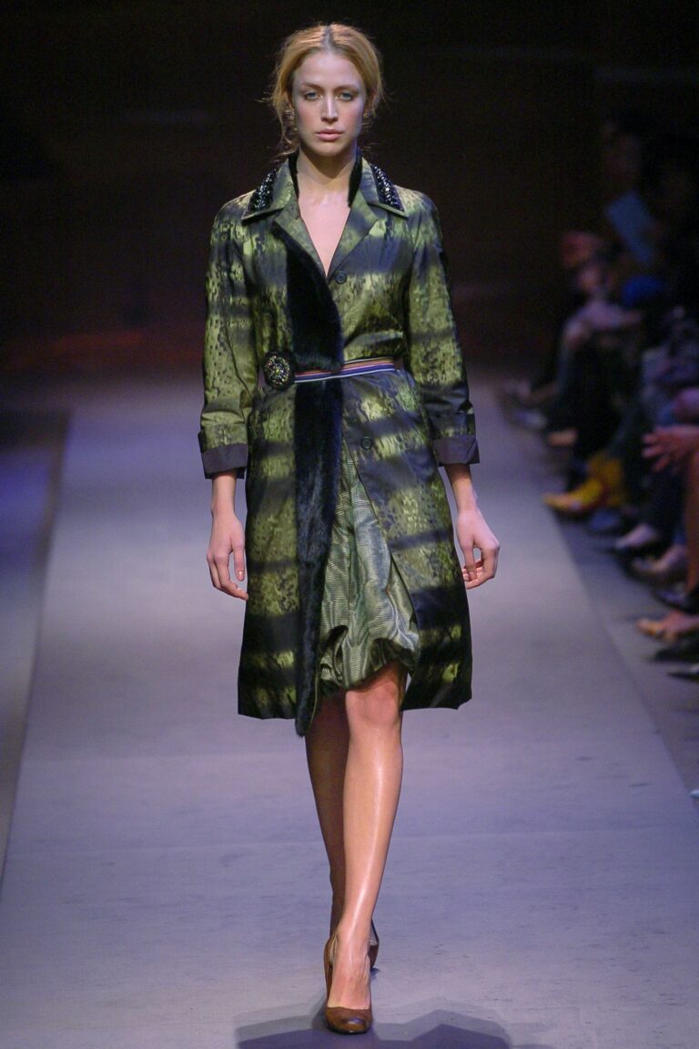 Prada Fall 2004 Ready-to-Wear