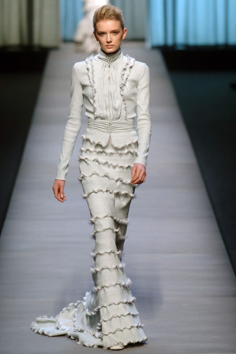 Rochas Fall 2005 Ready-to-Wear