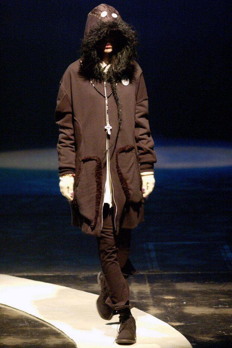 Undercover Fall 2004 Ready-to-Wear