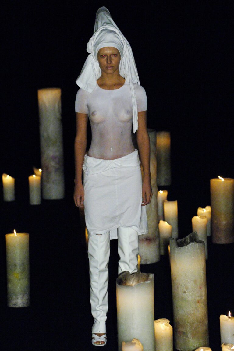 Undercover Spring 2006 Ready-to-Wear