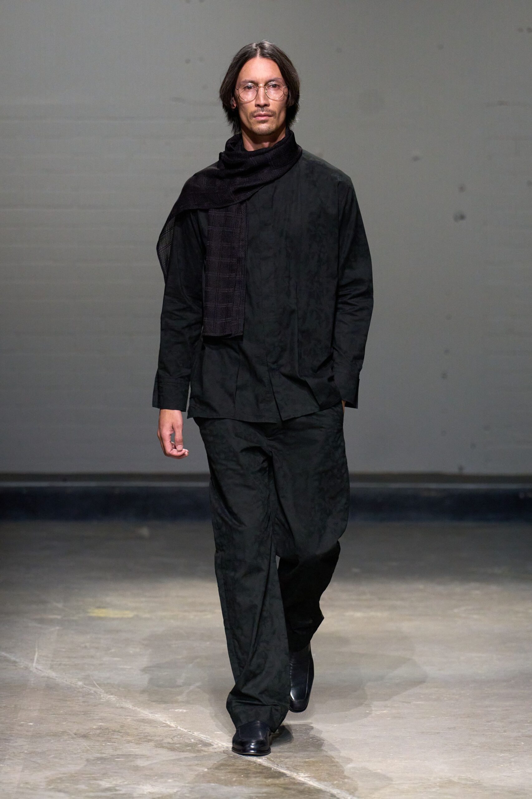 black relaxed shirt and pants