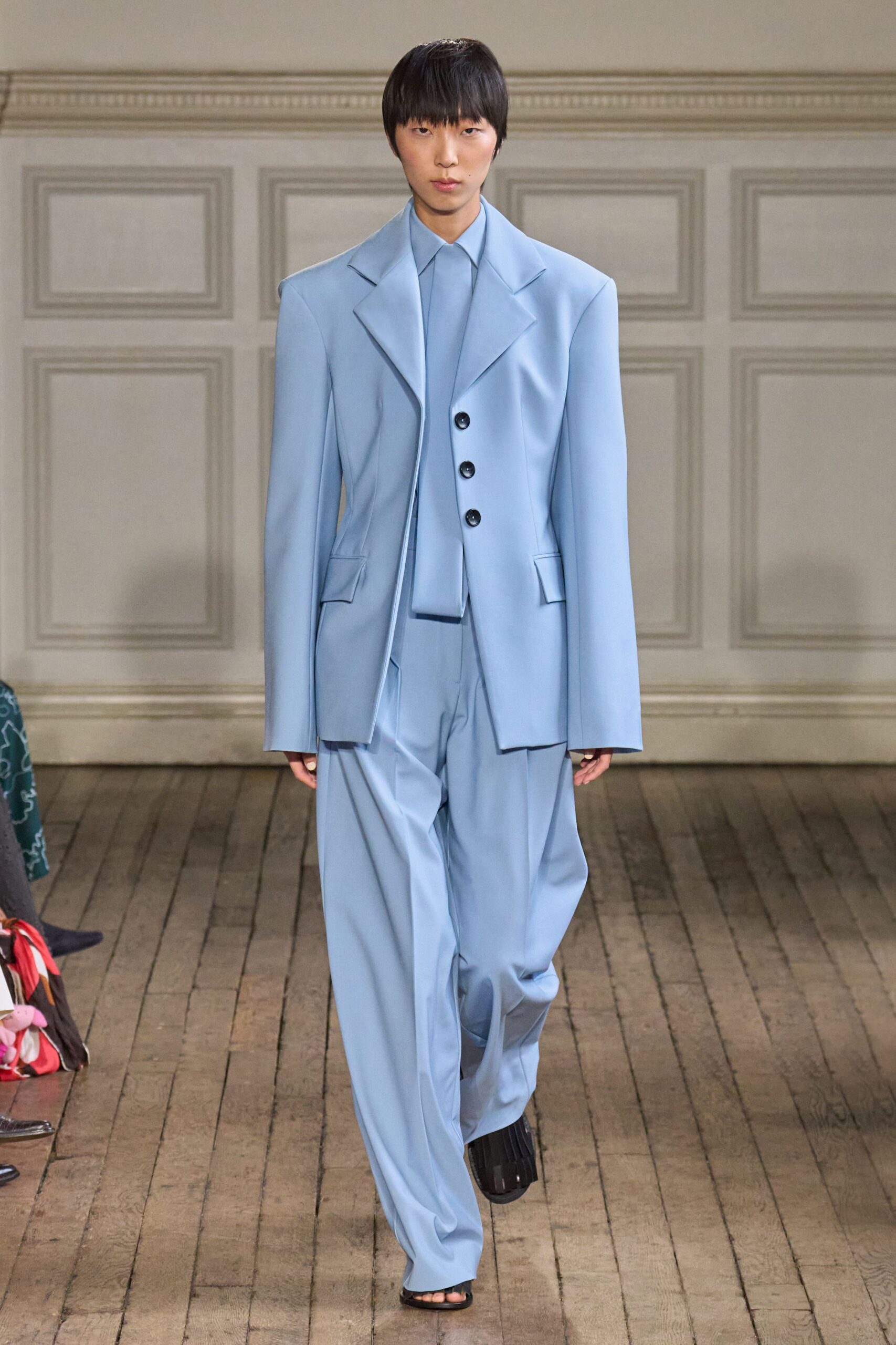 blue long-sleeve collared oversized buttoned wide-leg suit