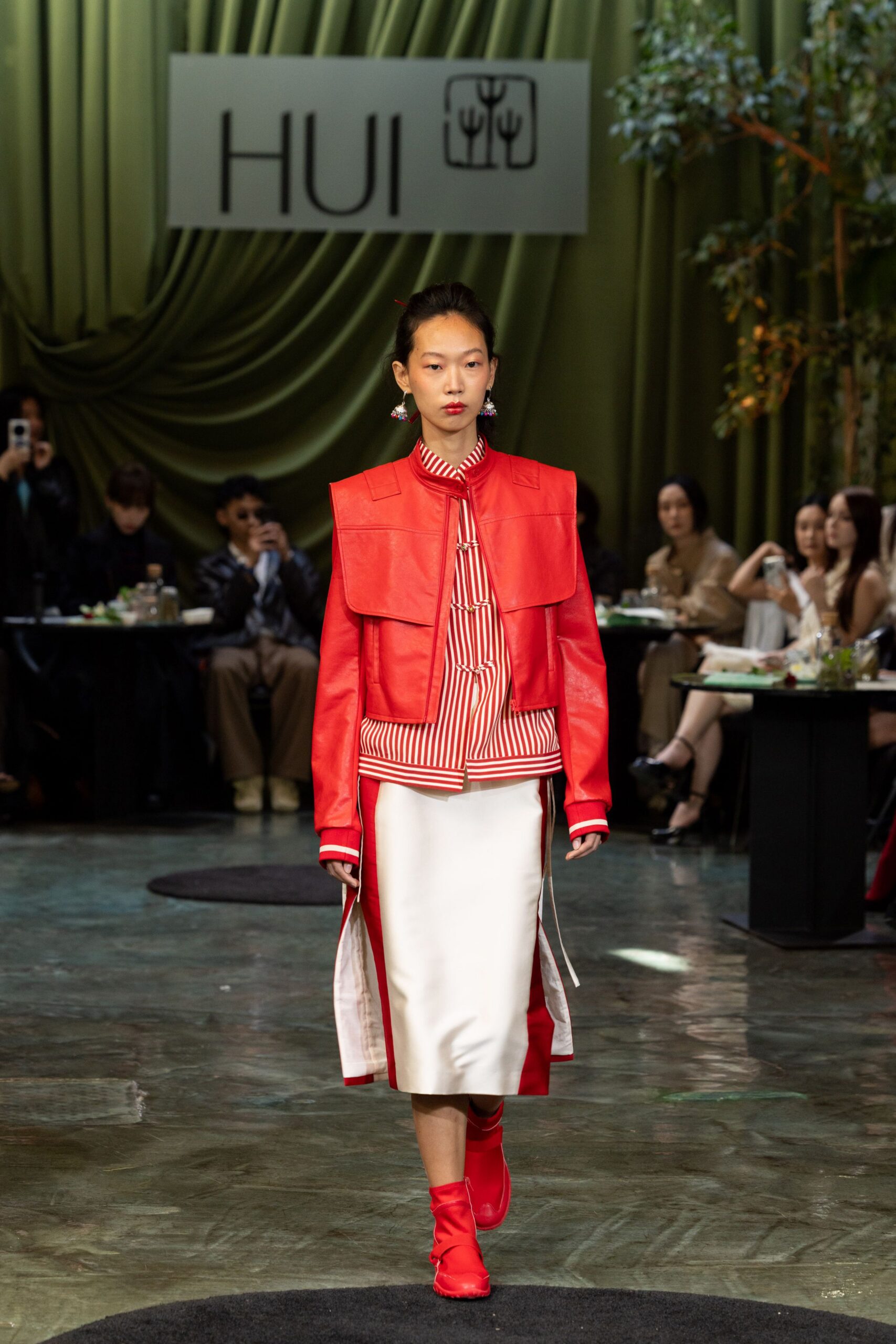 red leather long-sleeve collared fitted zippered jacket