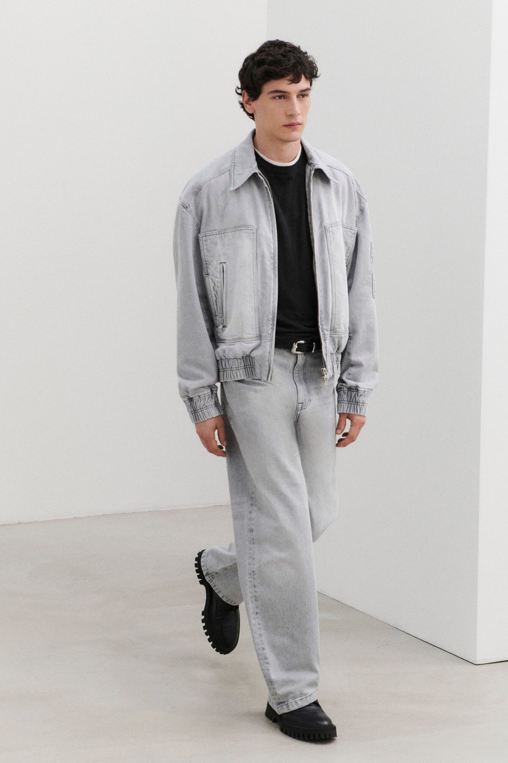 gray denim long-sleeve collared relaxed jacket