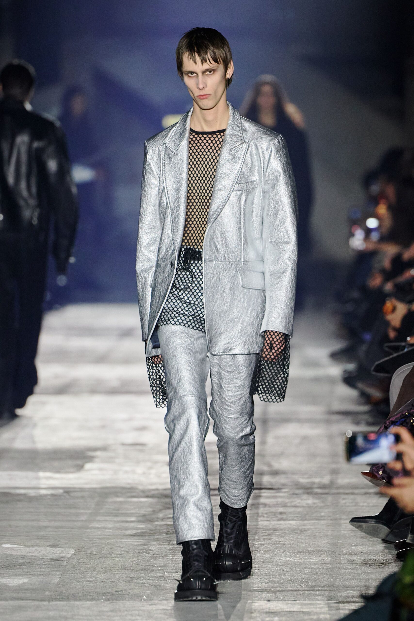 gray metallic long-sleeve collared structured zippered shiny blazer