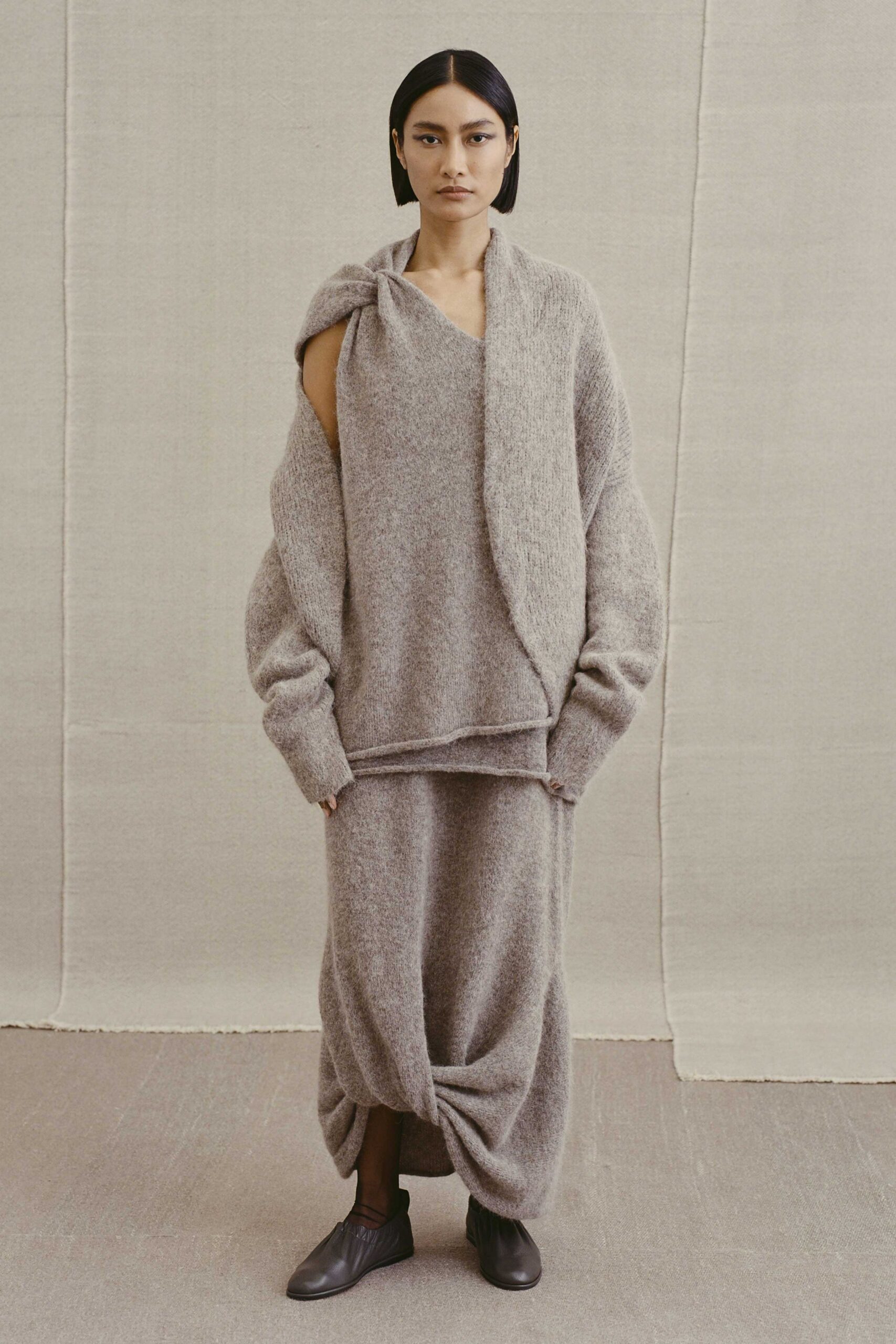 gray wool sleeveless v-neck oversized draped top