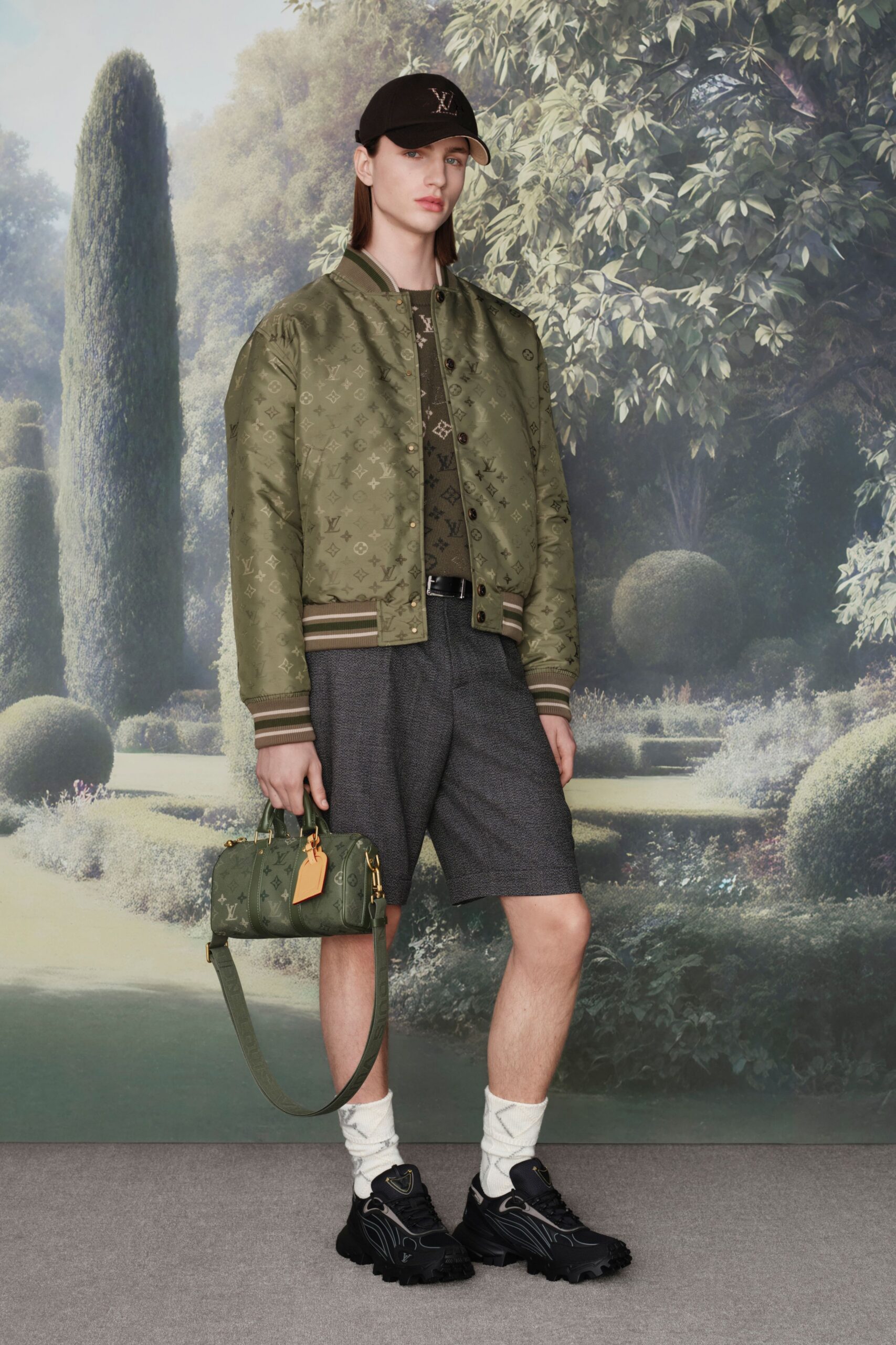 gray cotton fitted pleated short shorts
