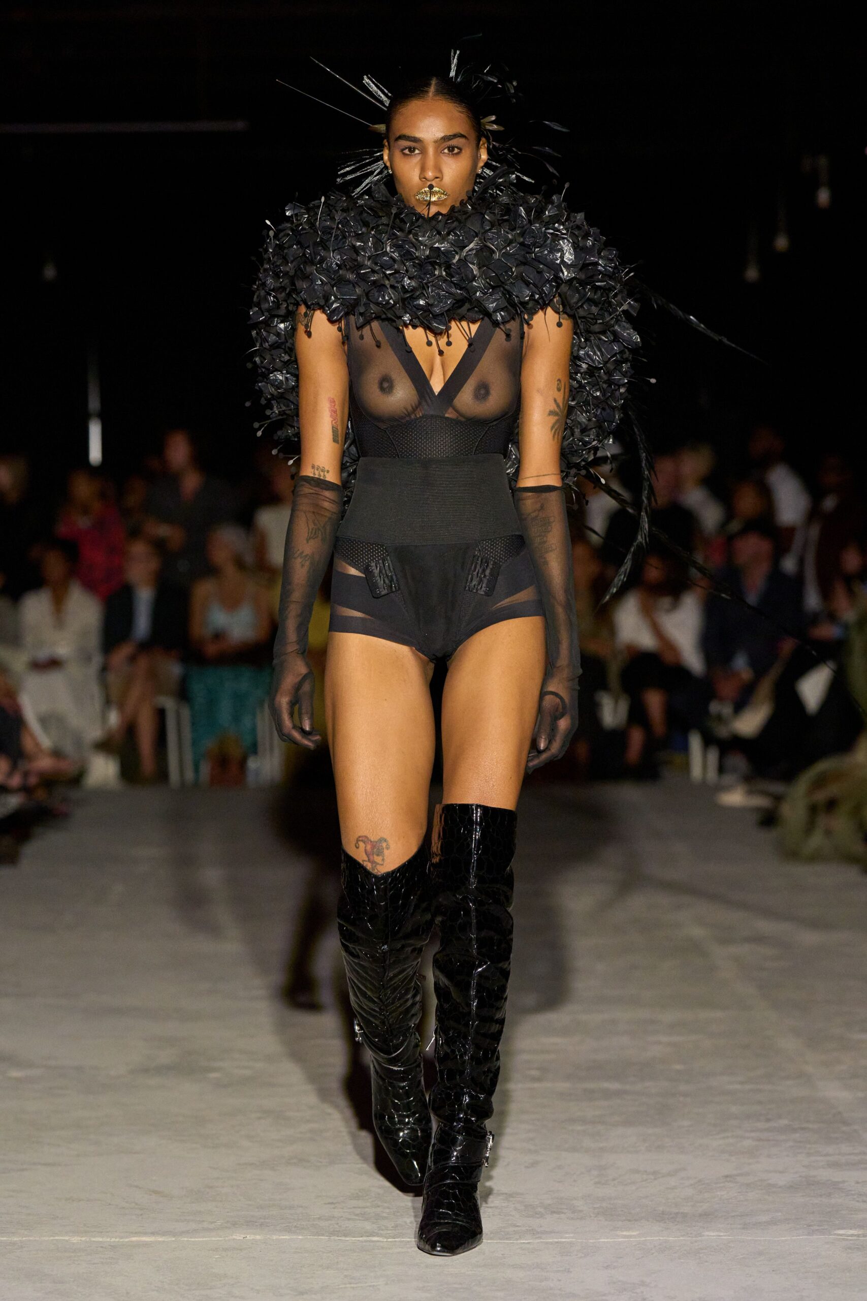 black relaxed fringed scarf
