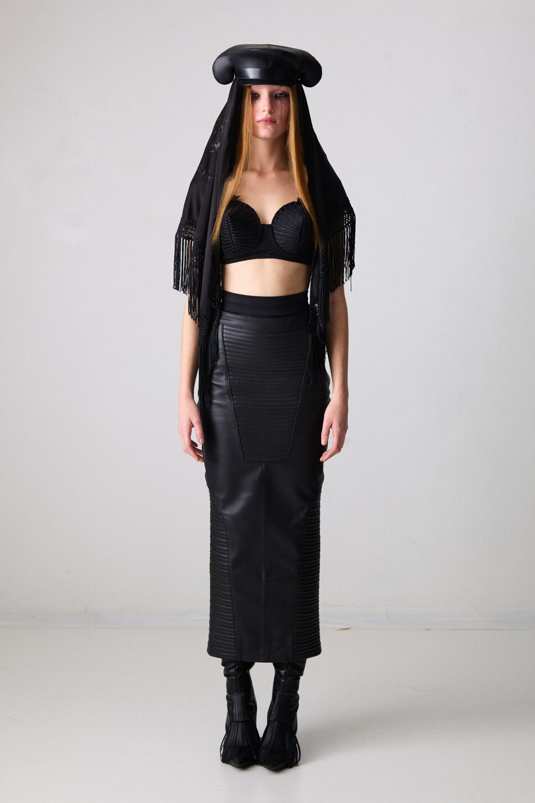 black leather sleeveless low-cut fitted pleated crop-top