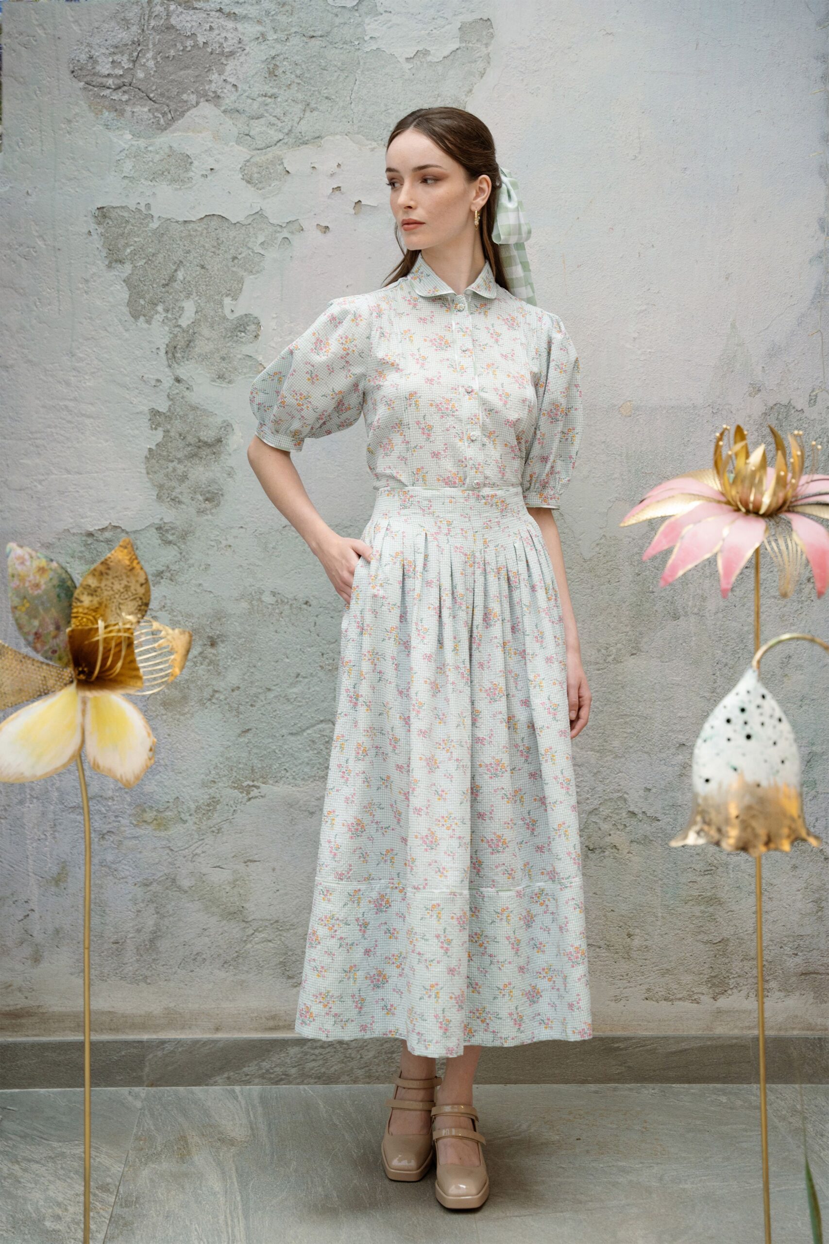 white cotton short-sleeve collared fitted floral pleated dress
