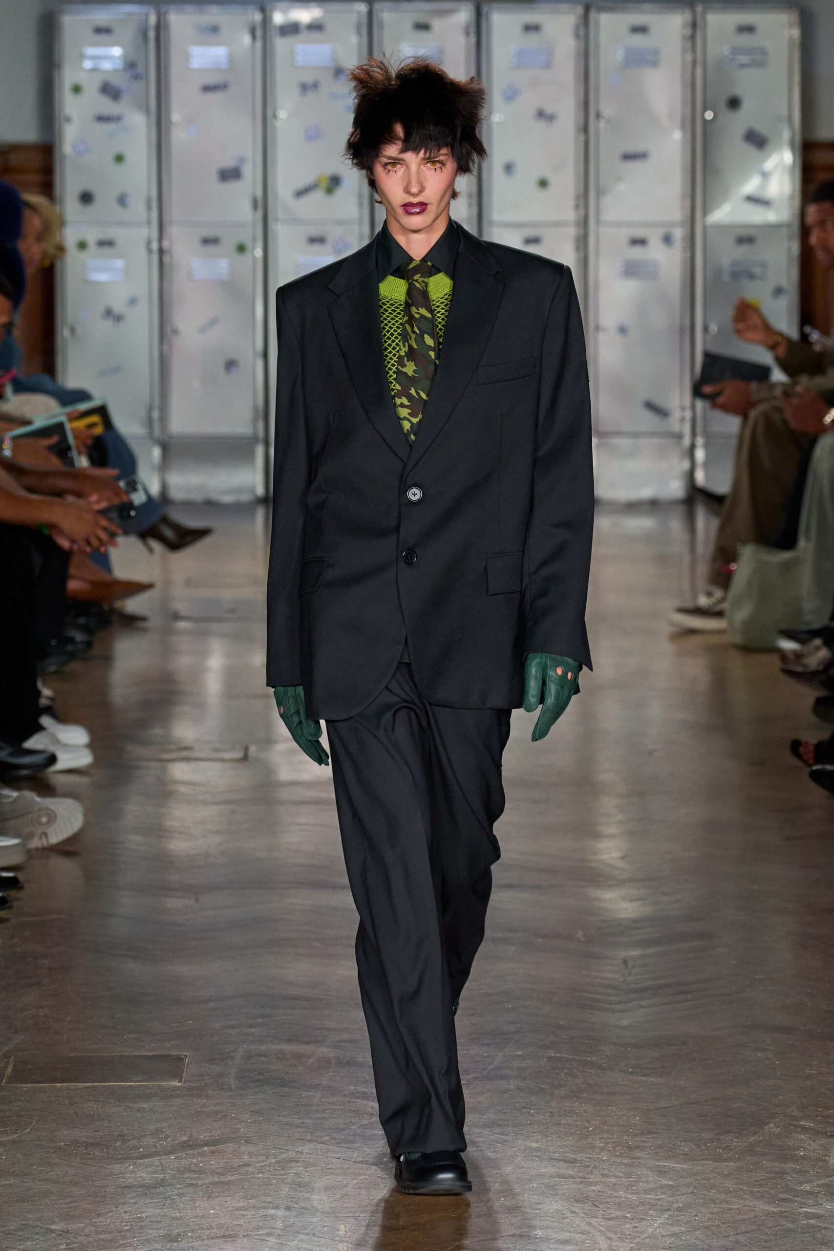 green leather fitted gloves