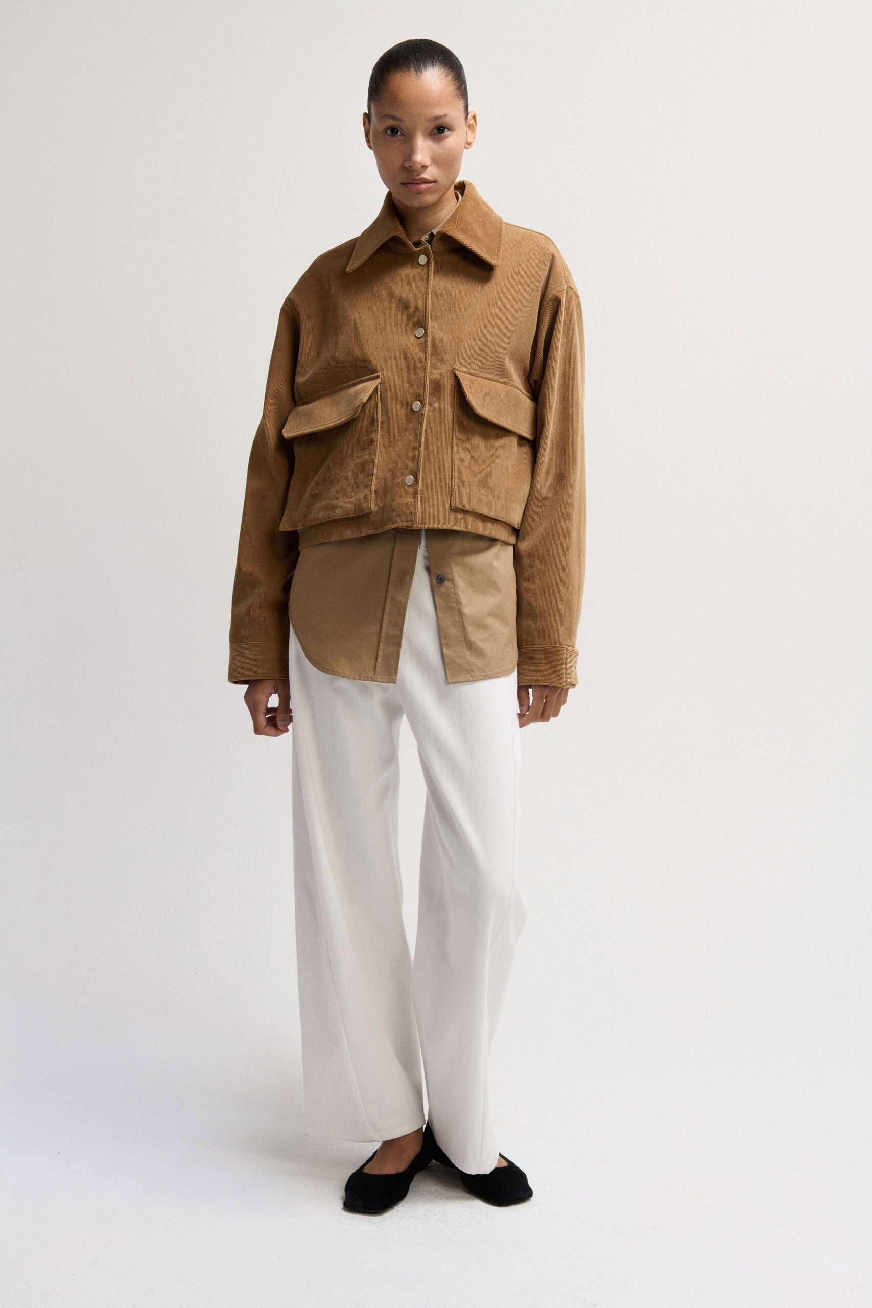 brown cotton long-sleeve collared relaxed buttoned pockets jacket