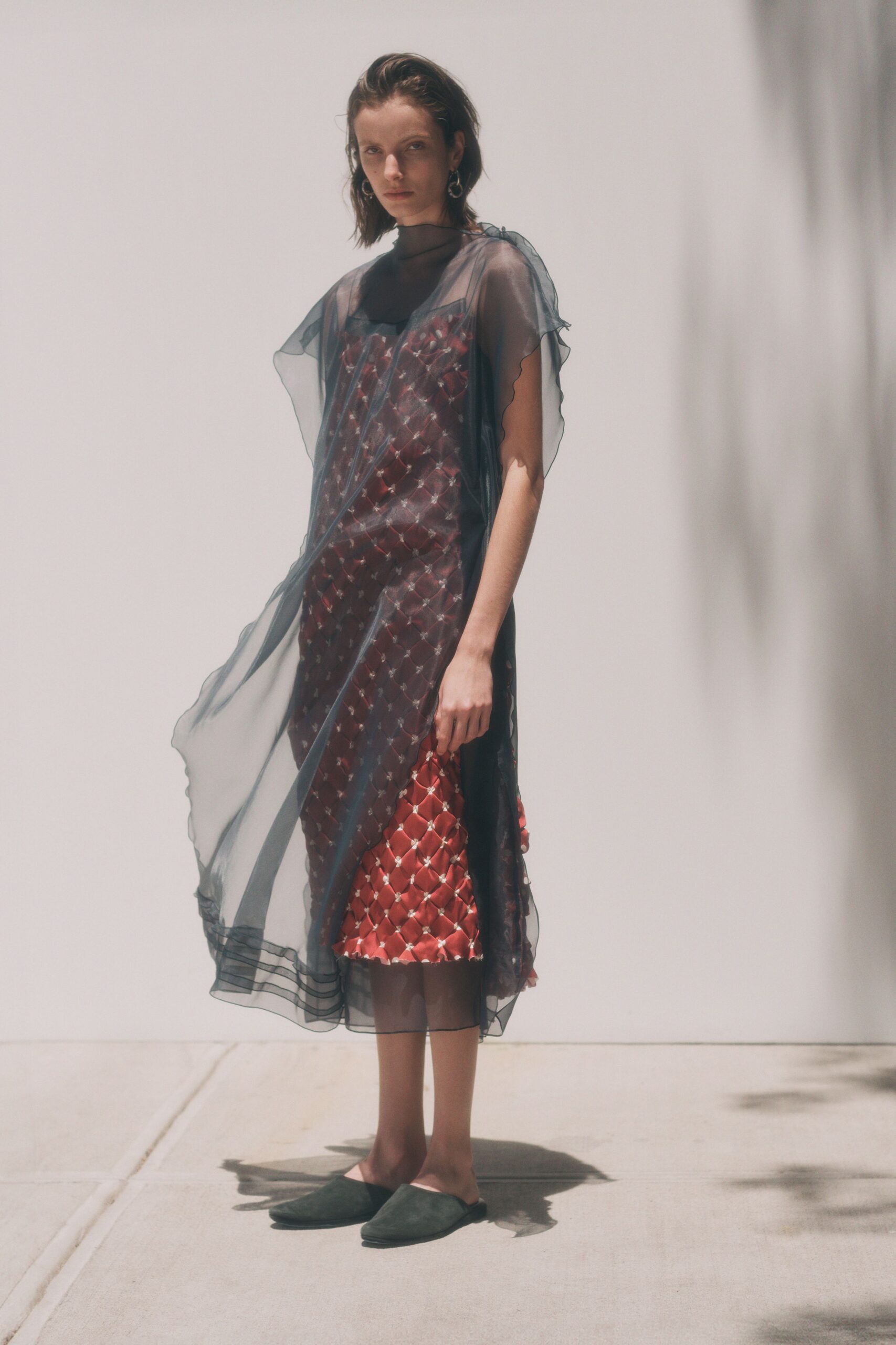 red chiffon sleeveless v-neck fitted layered printed dress