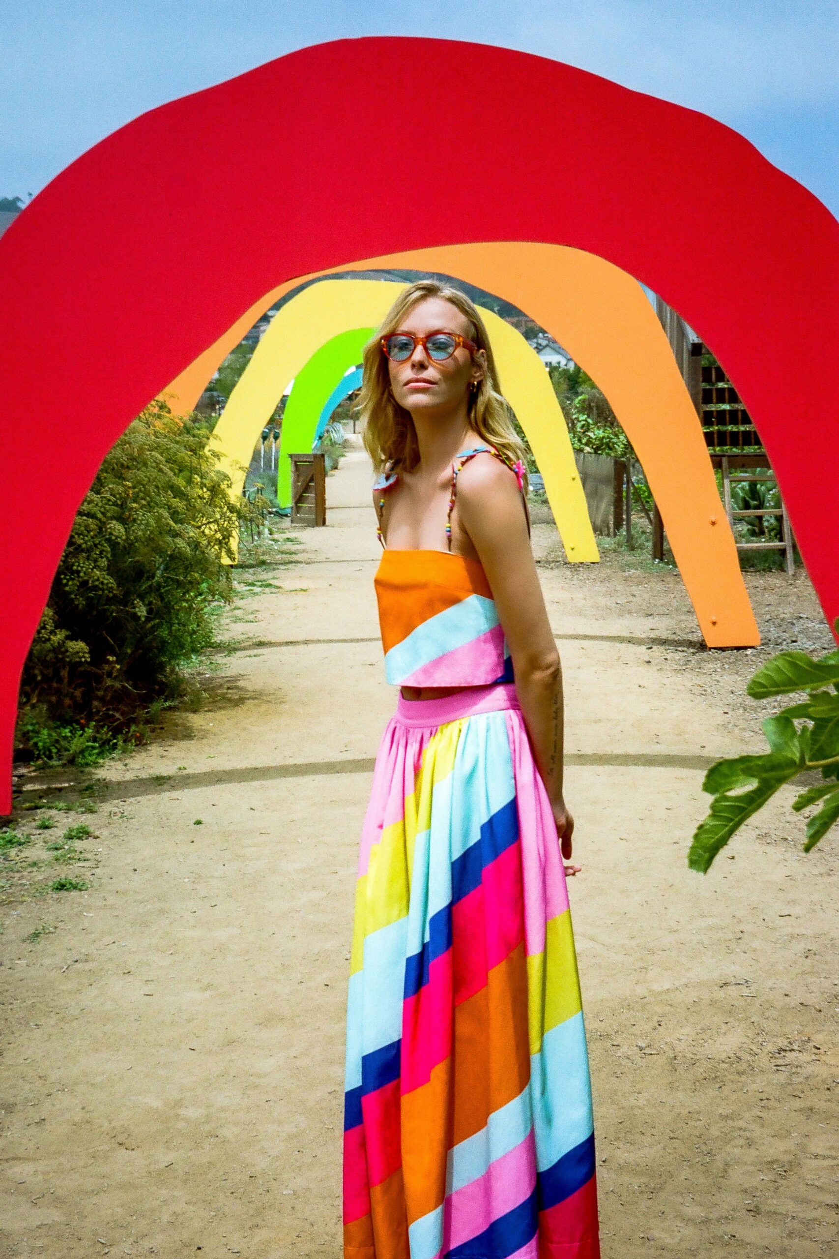 color-blocked maxi dress with sunglasses