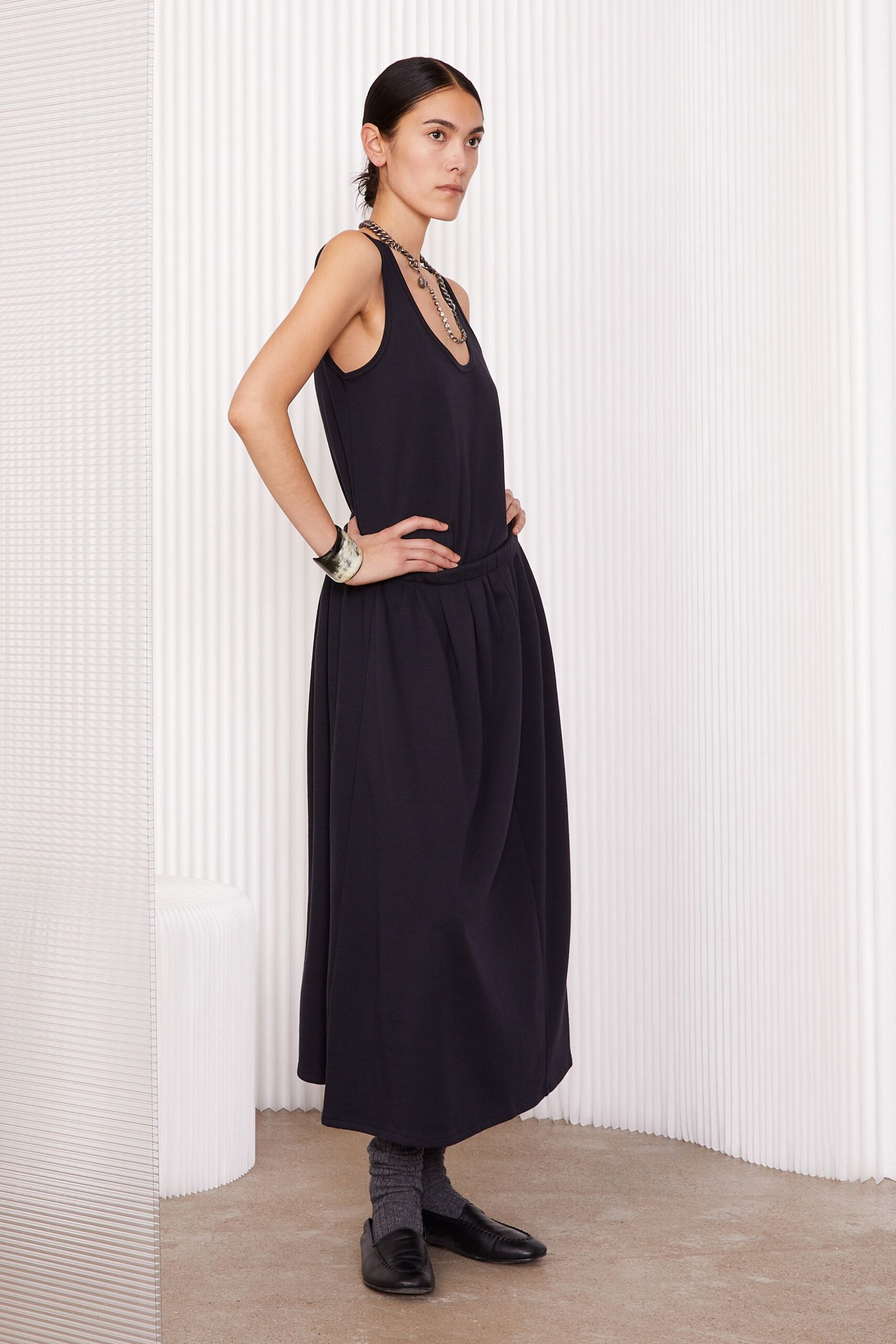 black relaxed midi dress and shoes