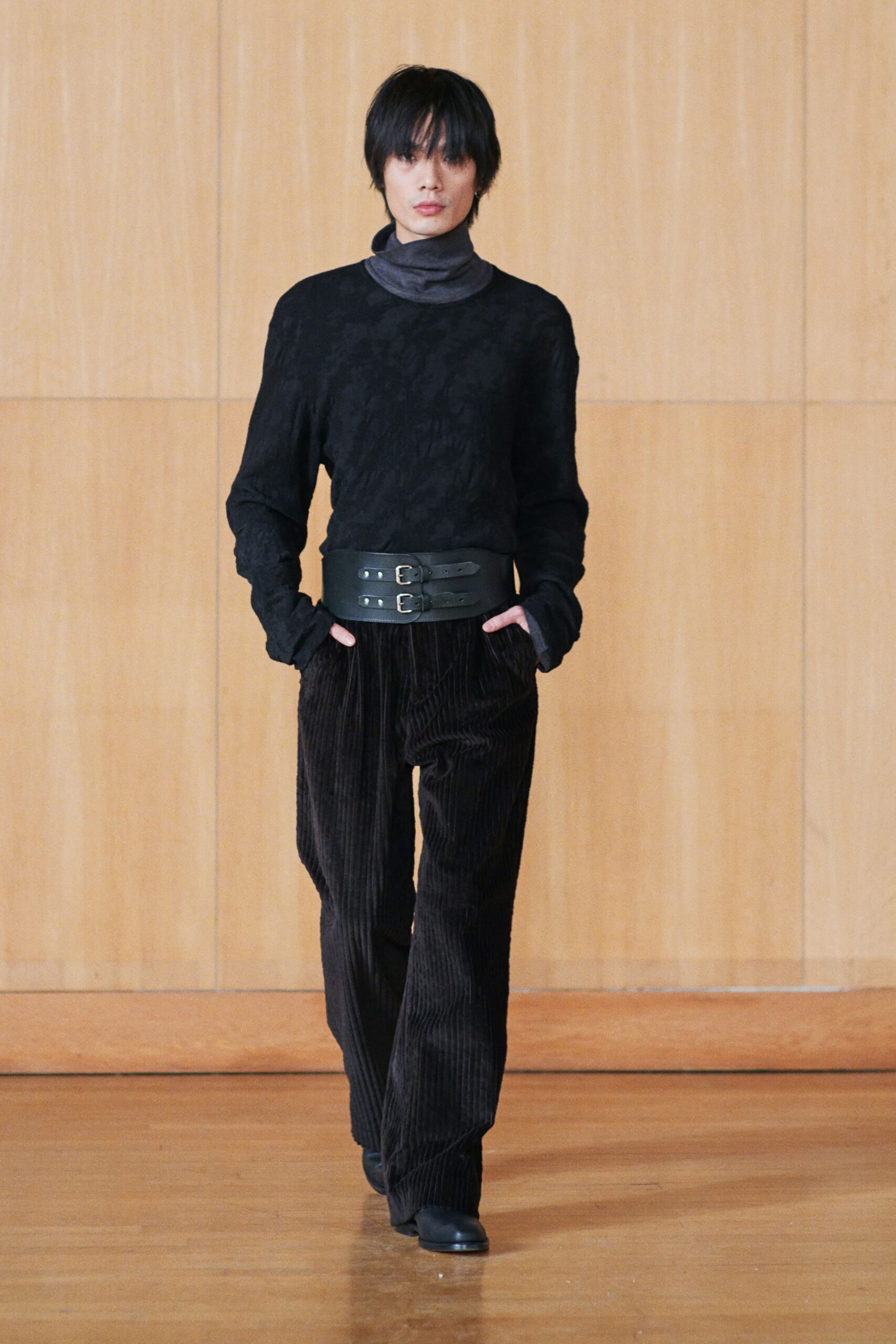 black relaxed top and pants