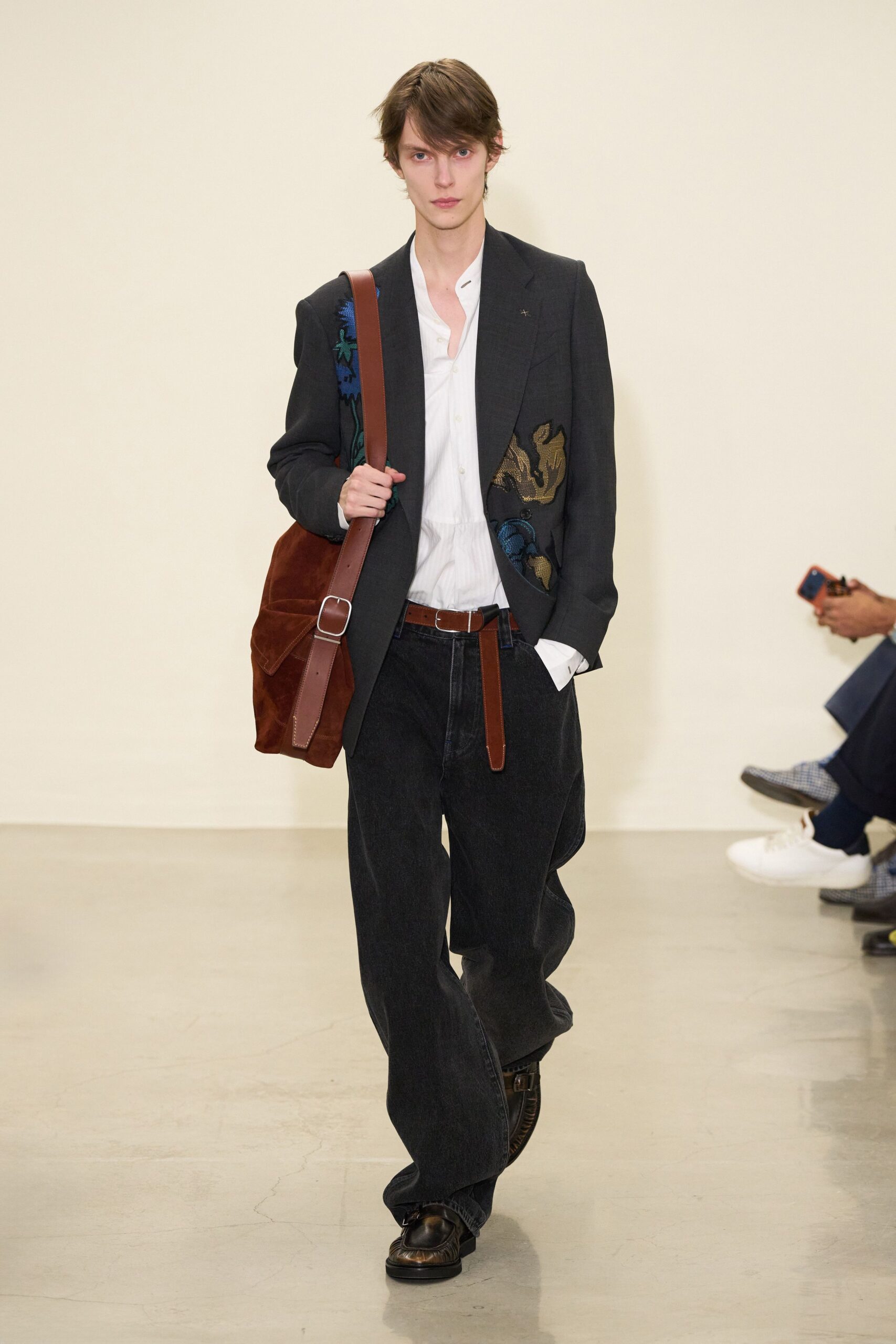 black blazer white shirt relaxed pants