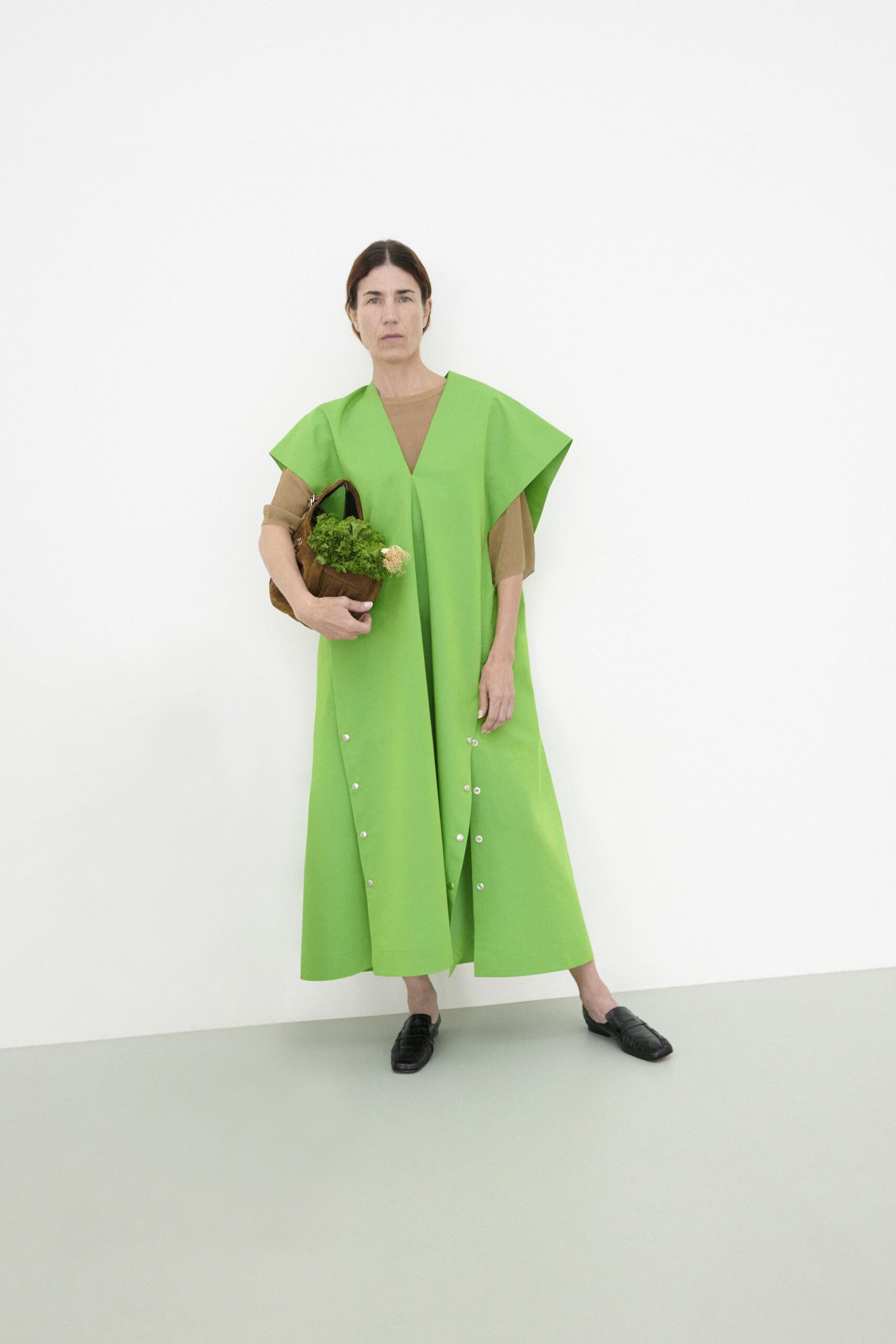 green cotton sleeveless v-neck relaxed tiered buttoned dress