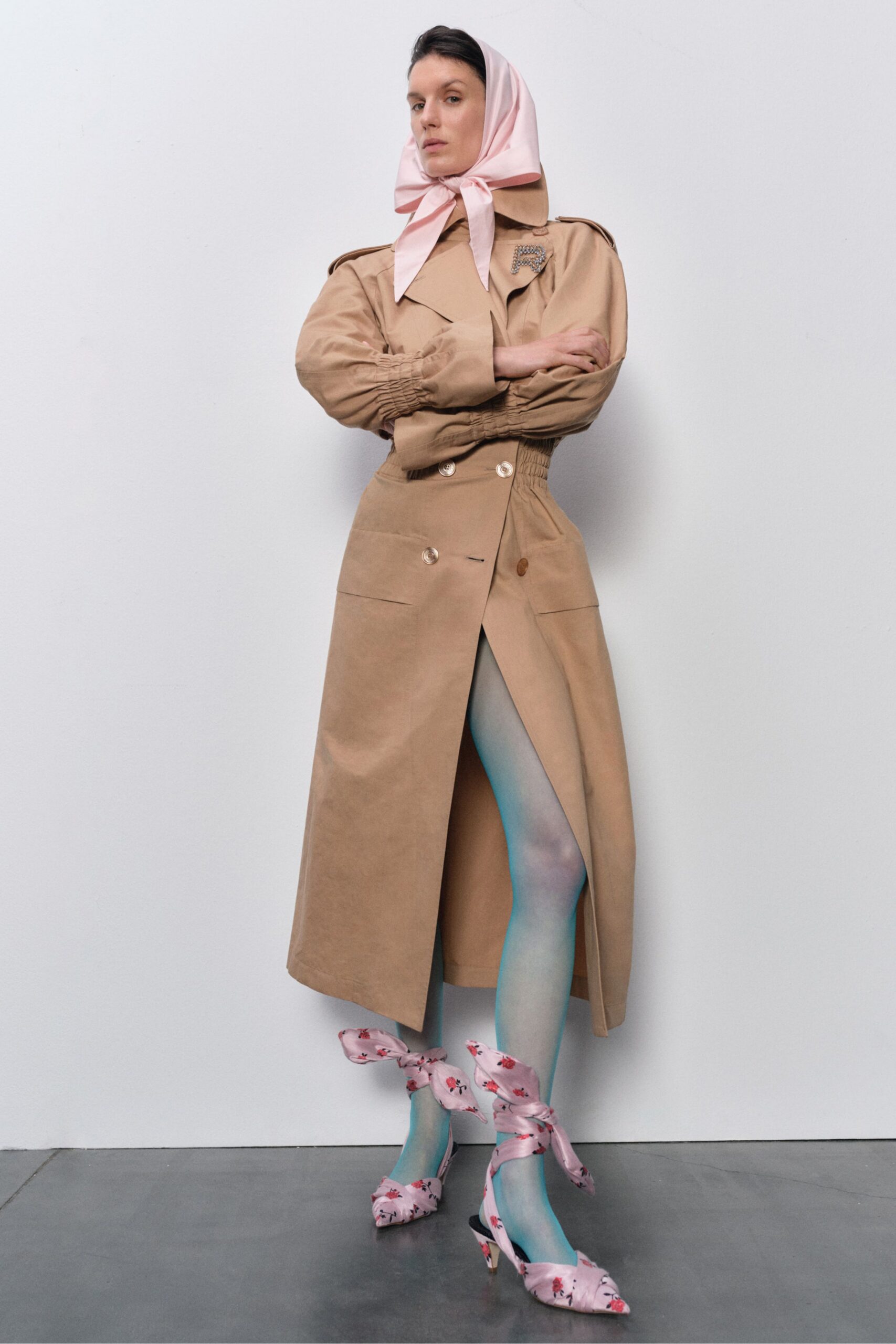 beige cotton long-sleeve collared fitted buttoned belted trench