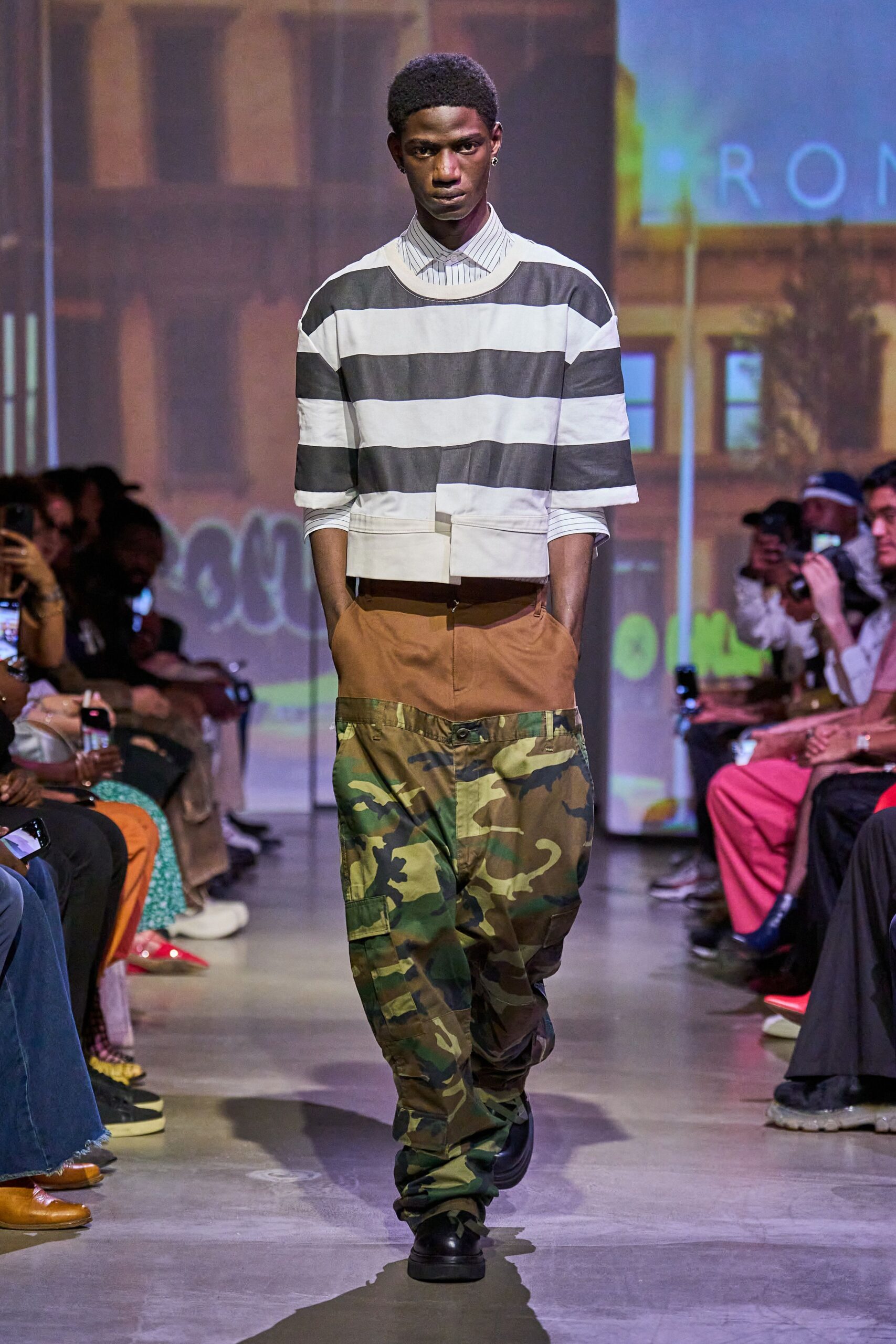 green cotton relaxed cargo pants