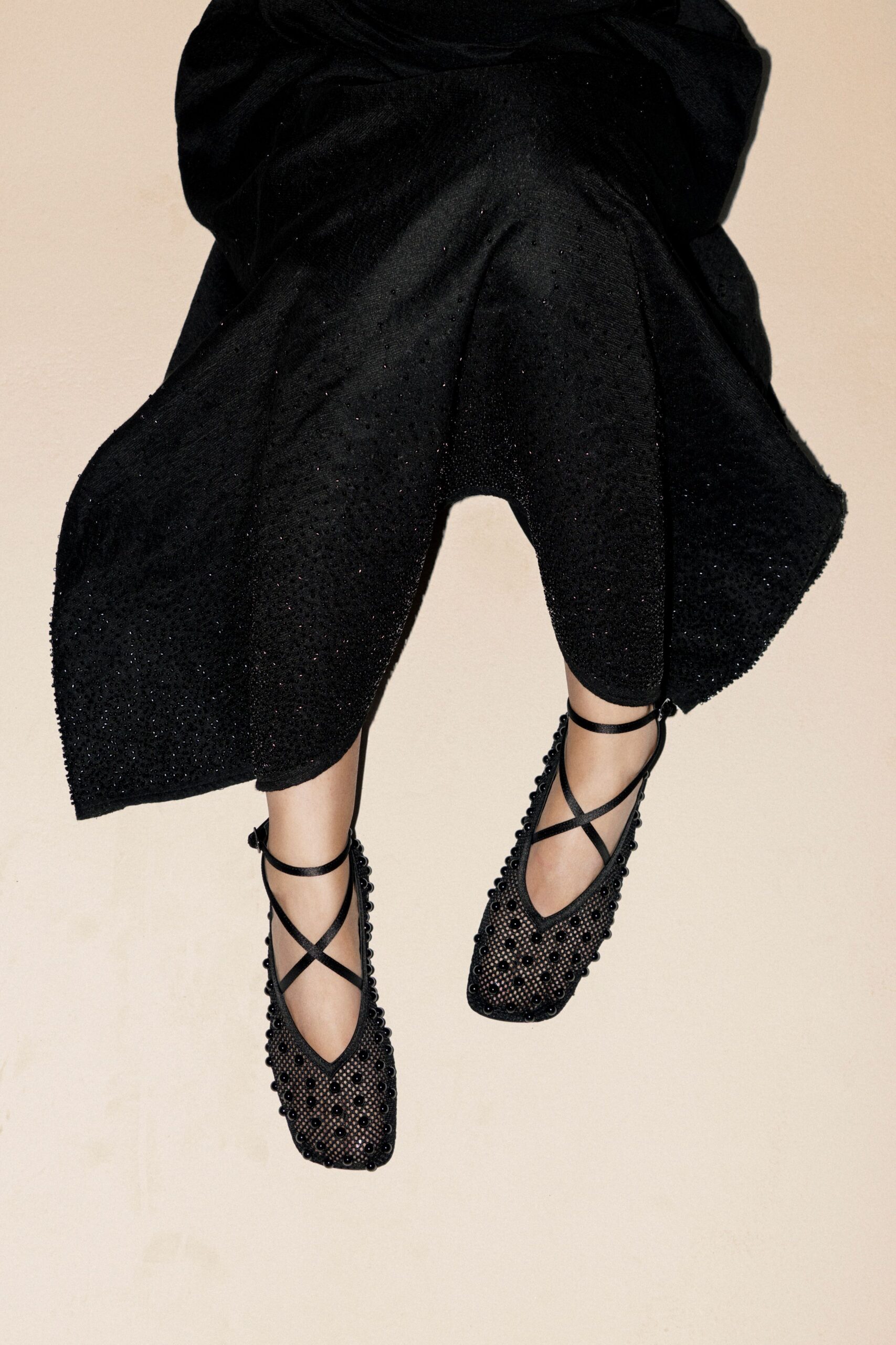 black pleated midi dress with shoes