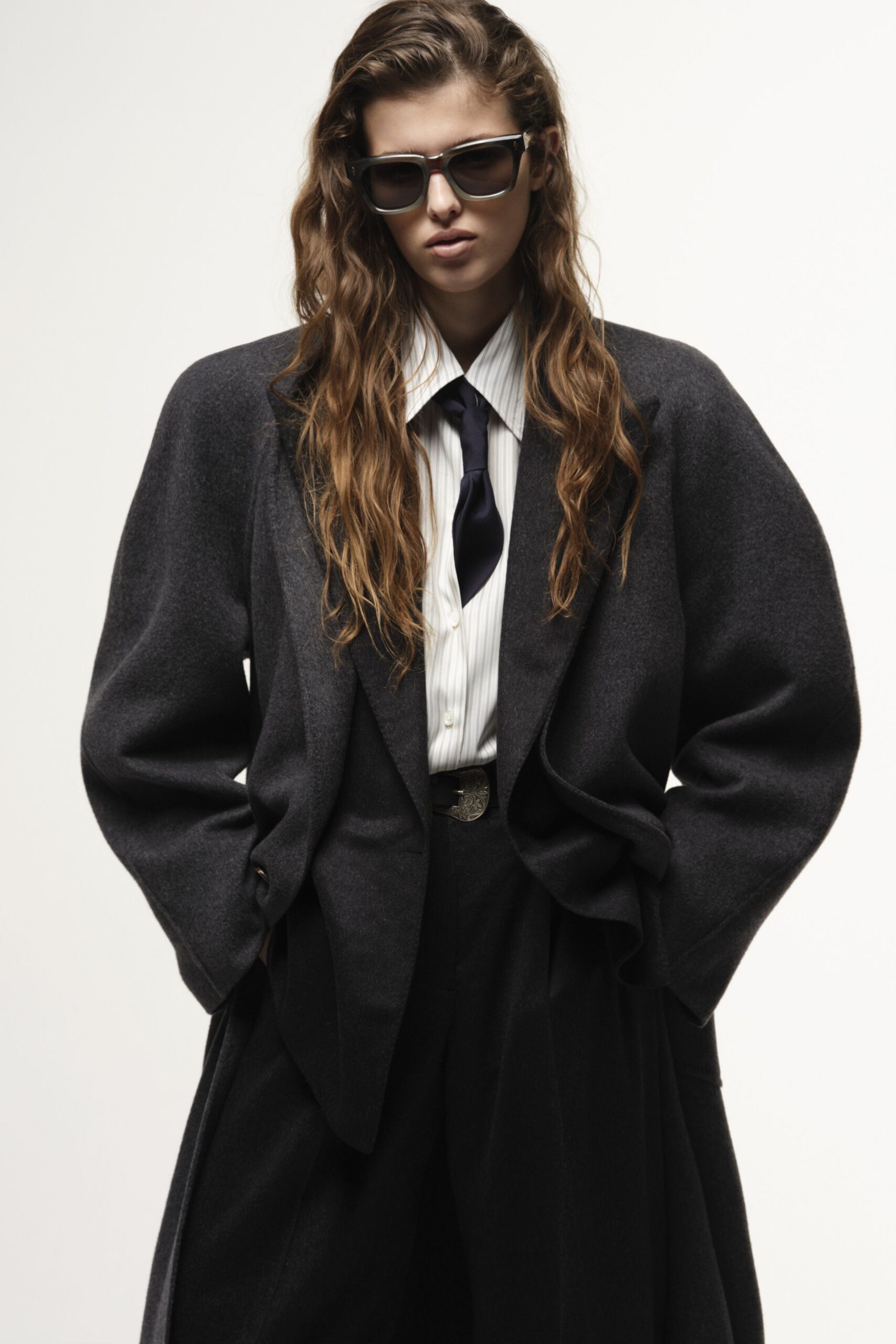 black wool long-sleeve collared oversized buttoned blazer