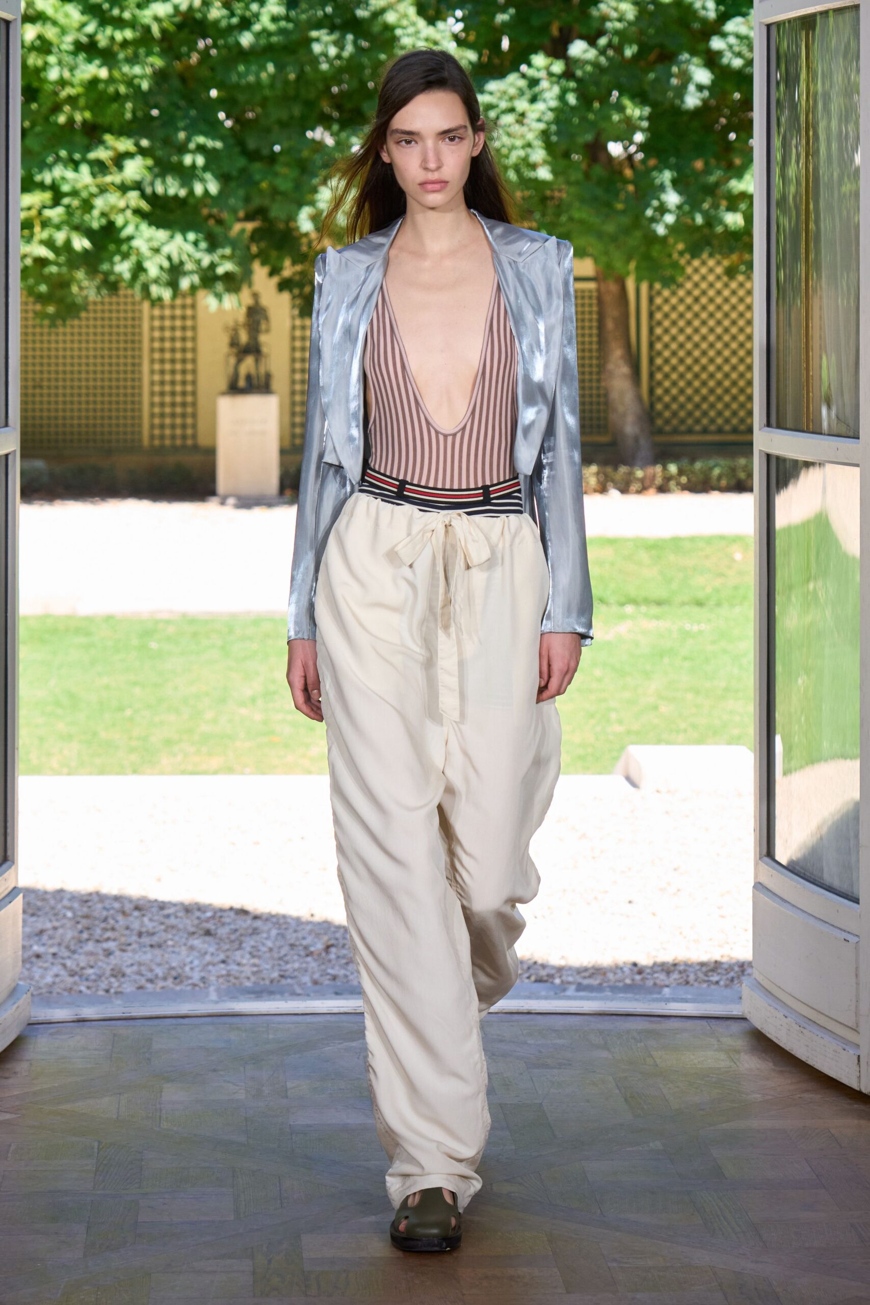 gray satin long-sleeve v-neck fitted zippered shiny jacket