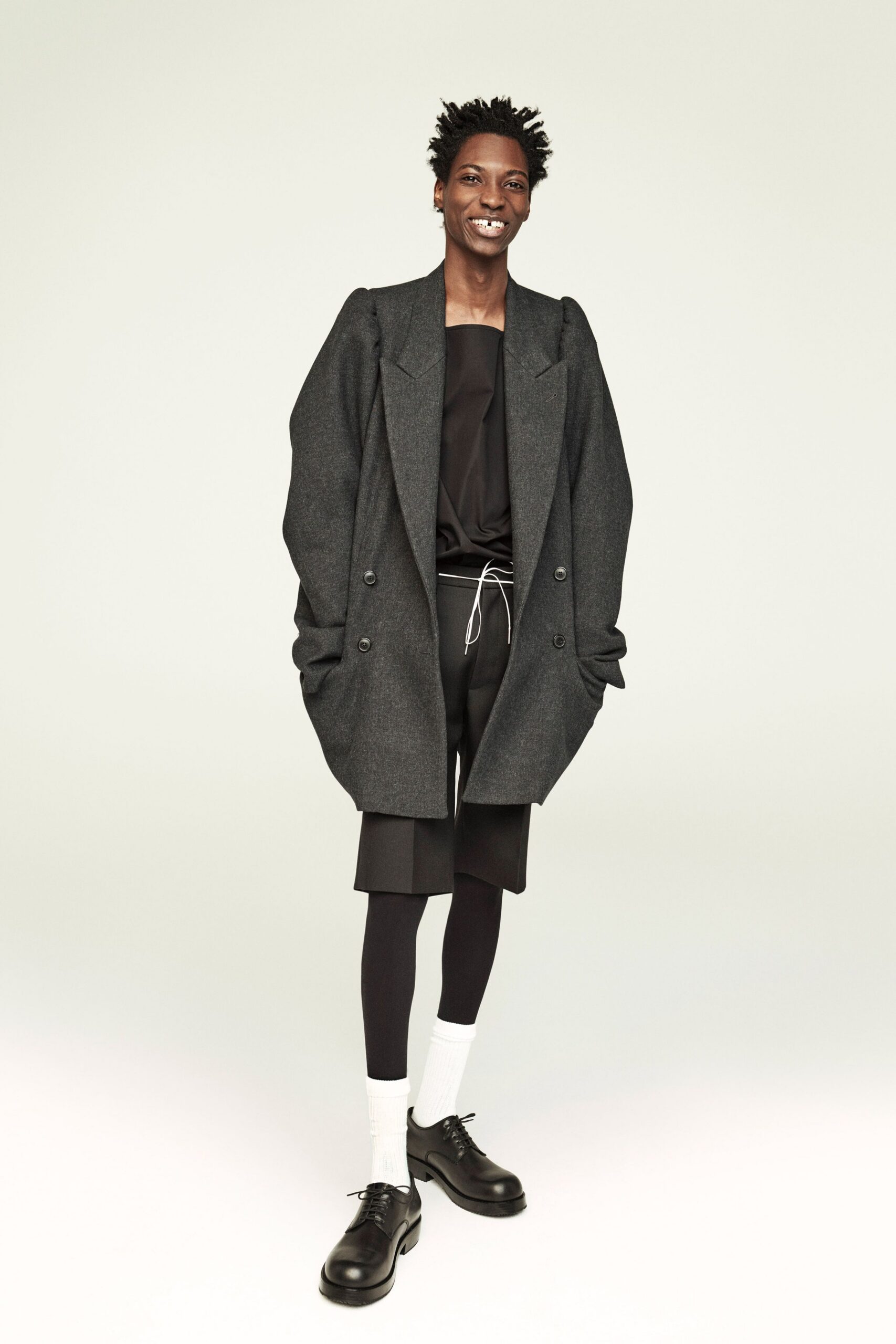 gray wool long-sleeve collared oversized buttoned jacket