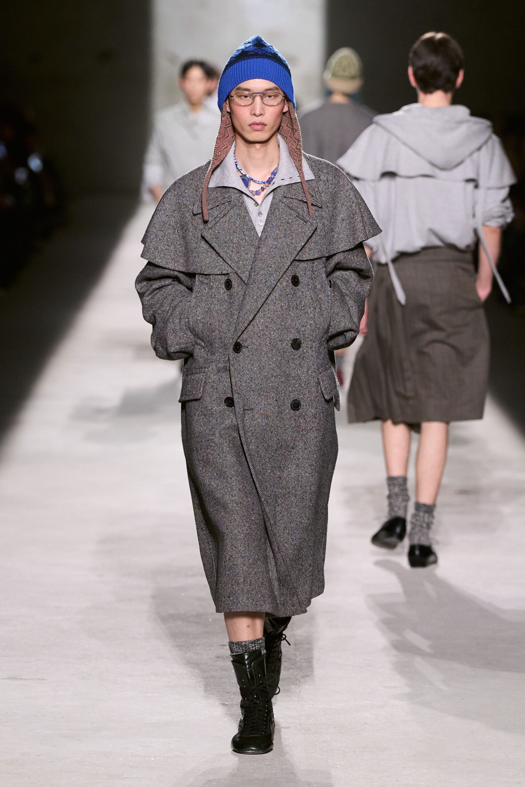 gray wool long-sleeve collared relaxed buttoned midi coat